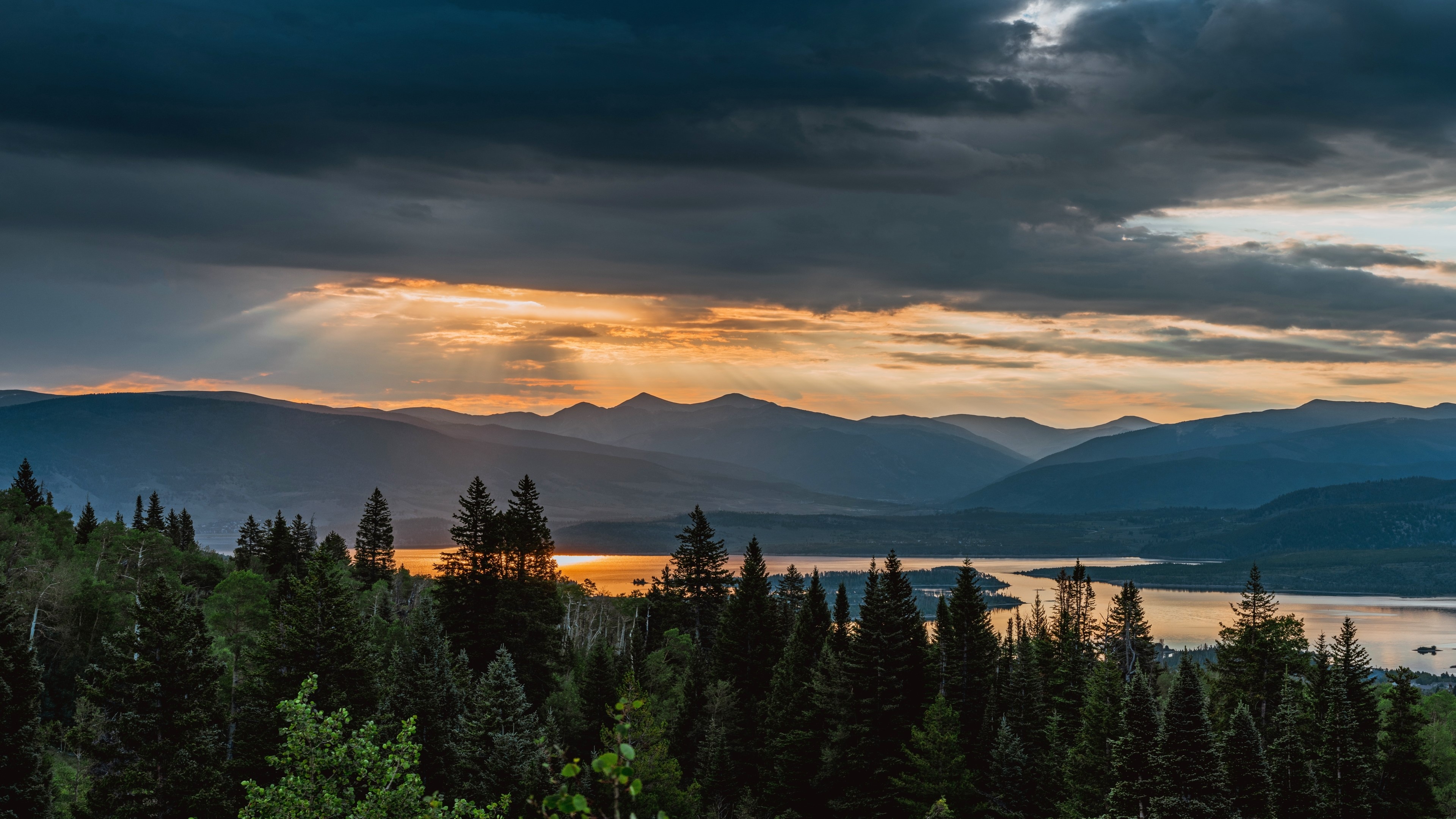 4K Nature Landscape with Mountains and Lake HD Wallpaper