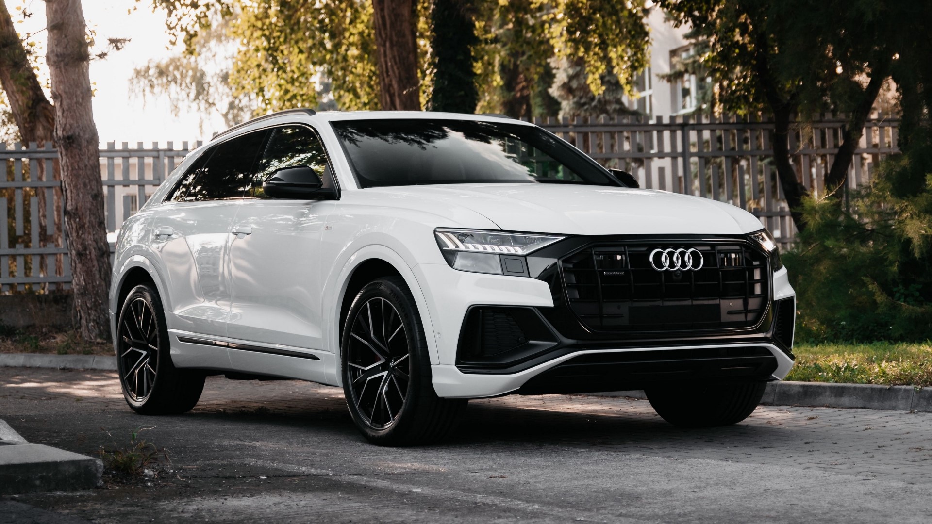 White Audi Q8 parked outdoors HD Wallpaper
