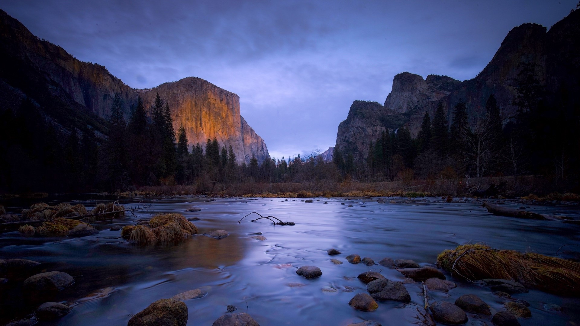 River and Mountains at Dusk HD Wallpaper