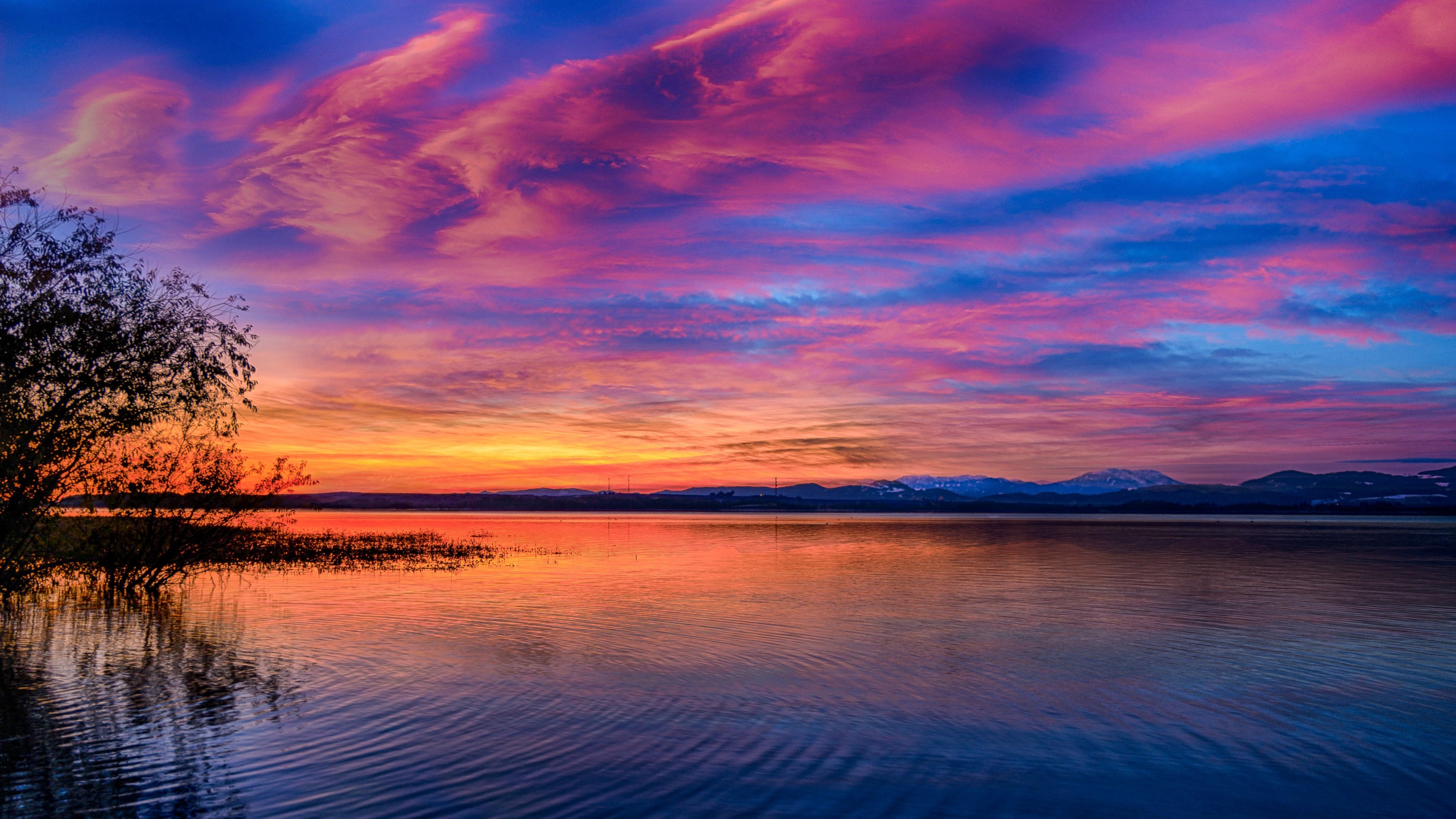 4K Nature Sunset Over Lake with Mountains HD Wallpaper