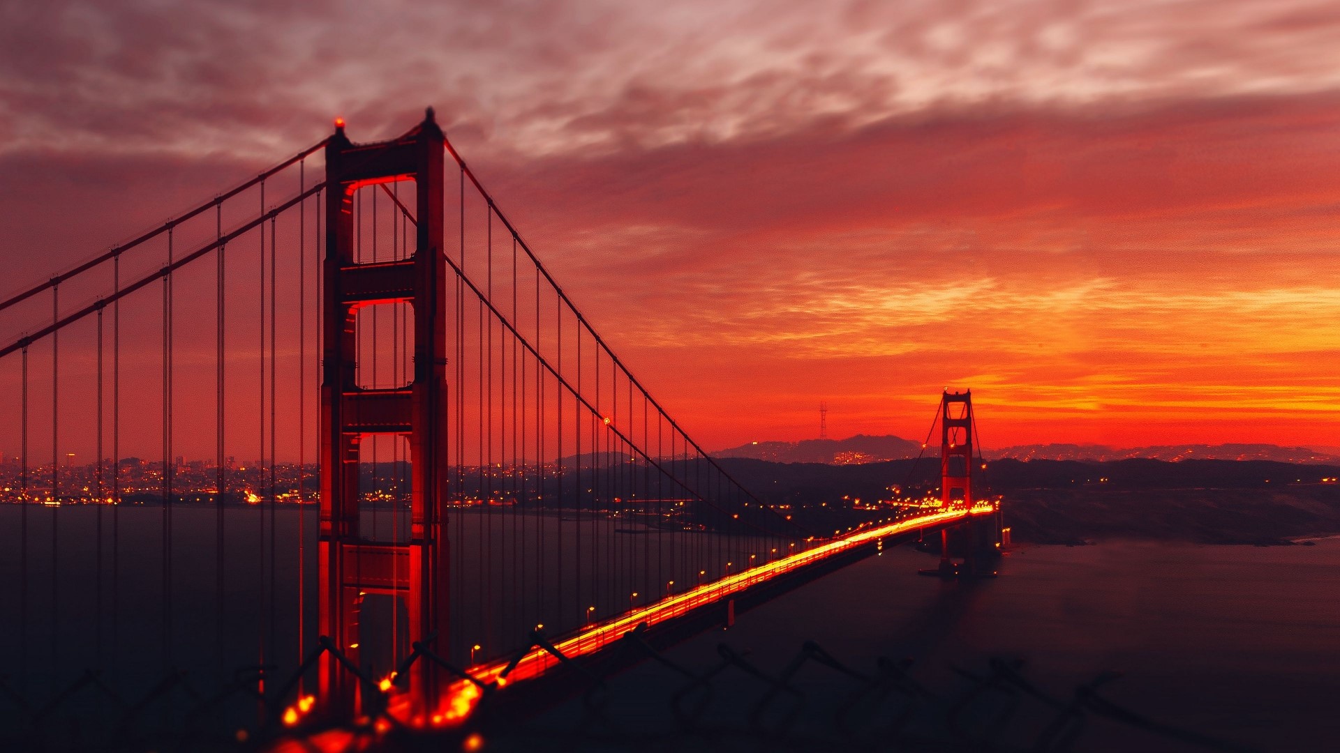 Golden Gate Bridge at Sunset HD Wallpaper