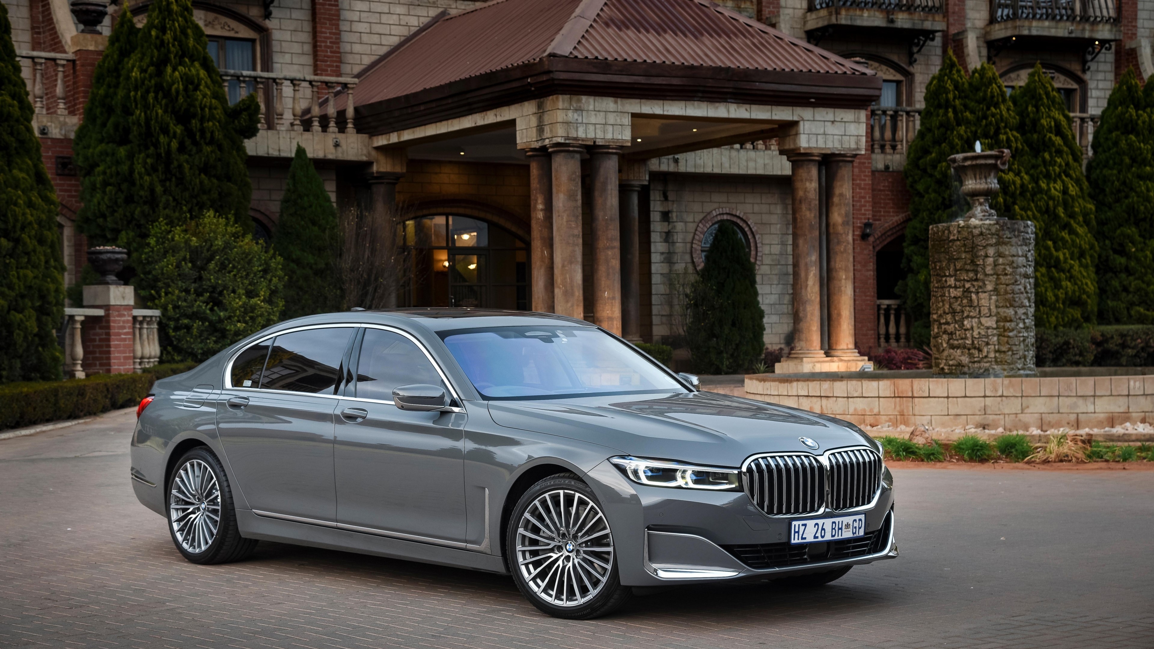 4K BMW 750Li XDrive Sedan HD Wallpaper