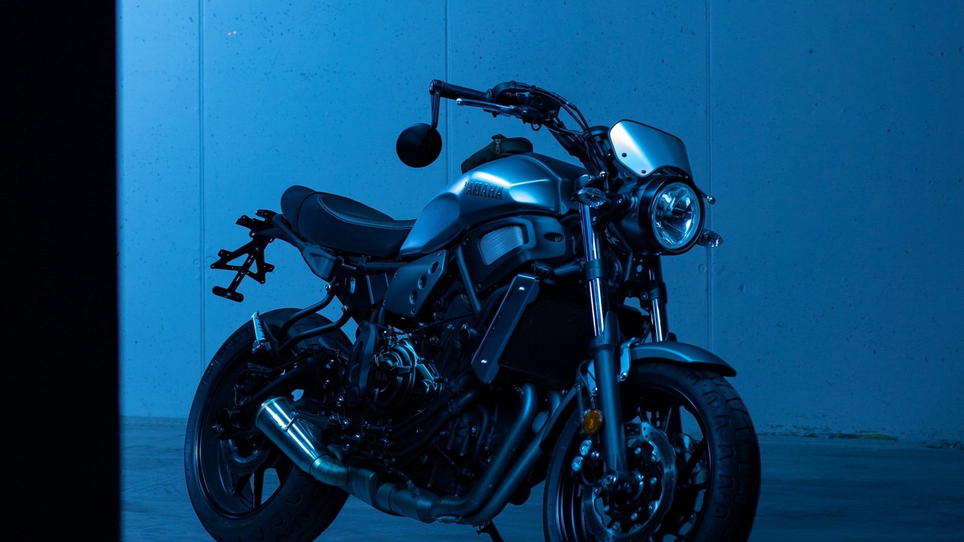 Yamaha motorcycle with blue lighting HD Wallpaper