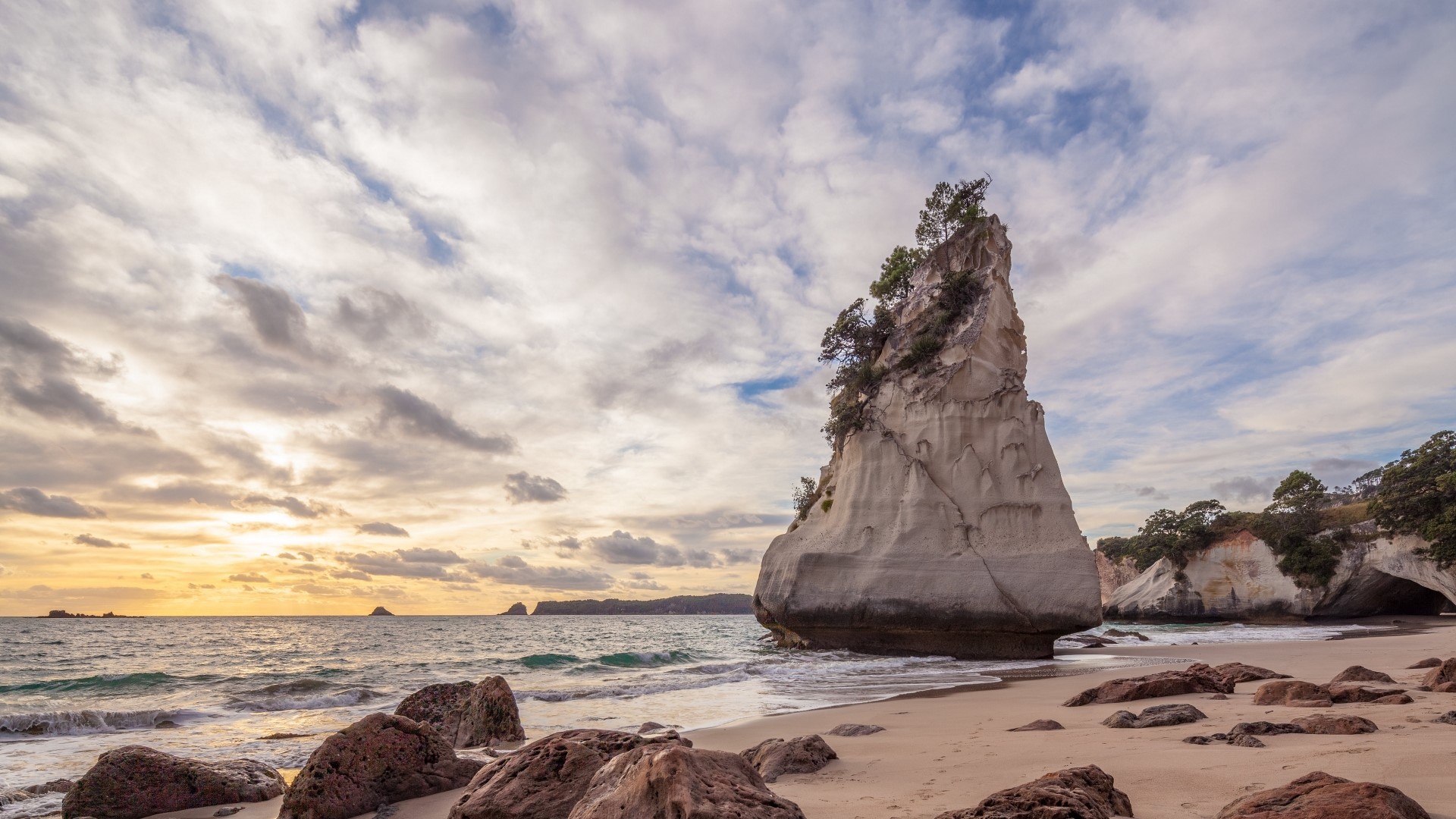 Cathedral Cove beach with rock formations and ocean HD Wallpaper