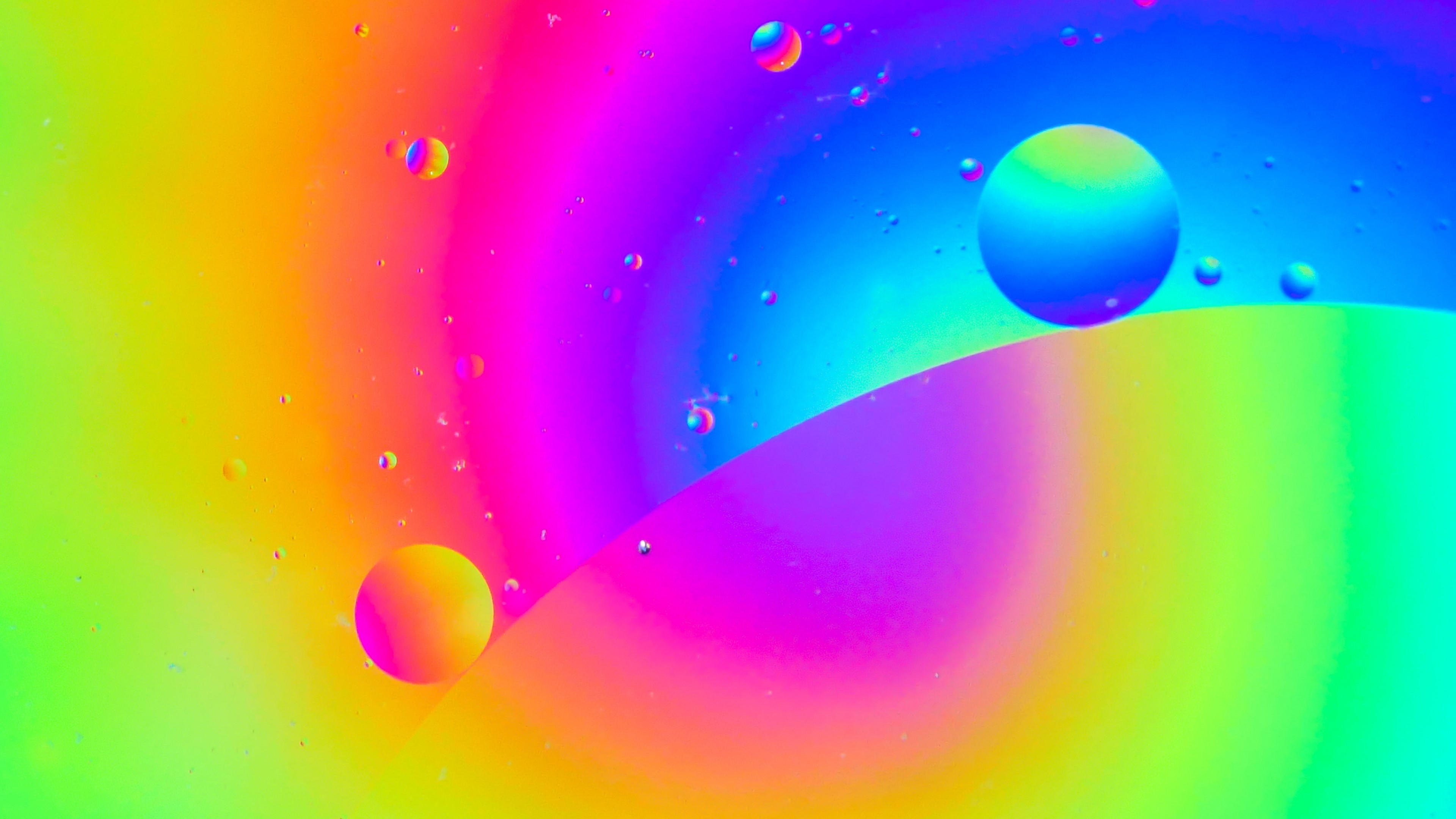 4K Oil and Water Drops HD Wallpaper