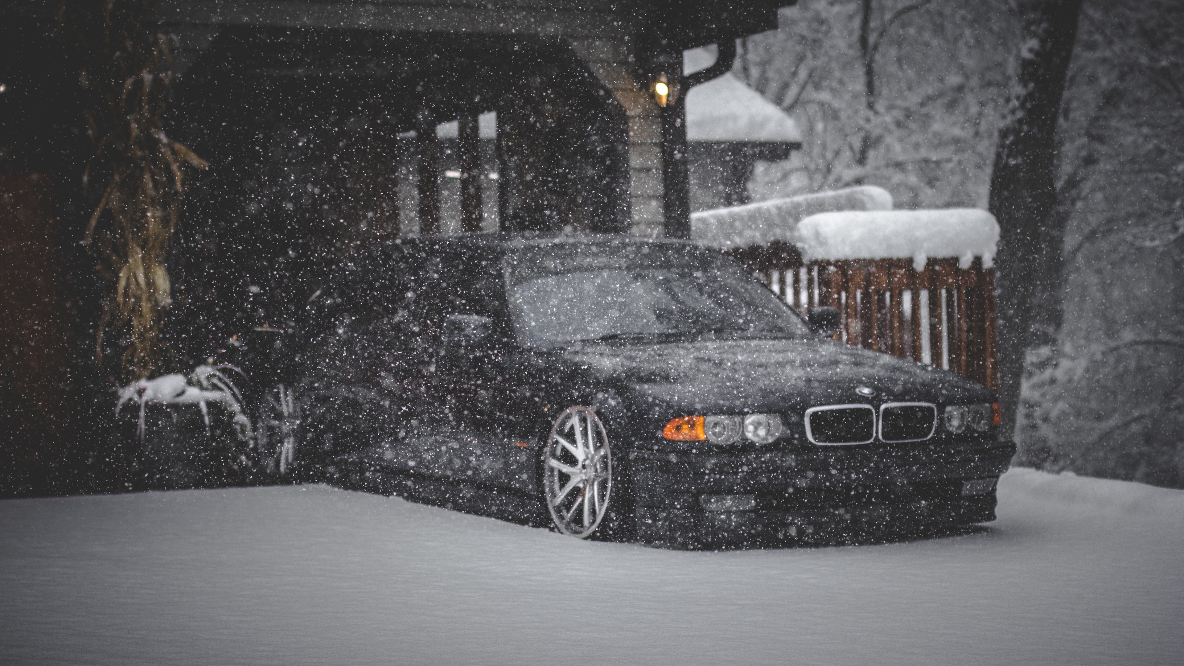 4K BMW E38 7 Series in Snow HD Wallpaper