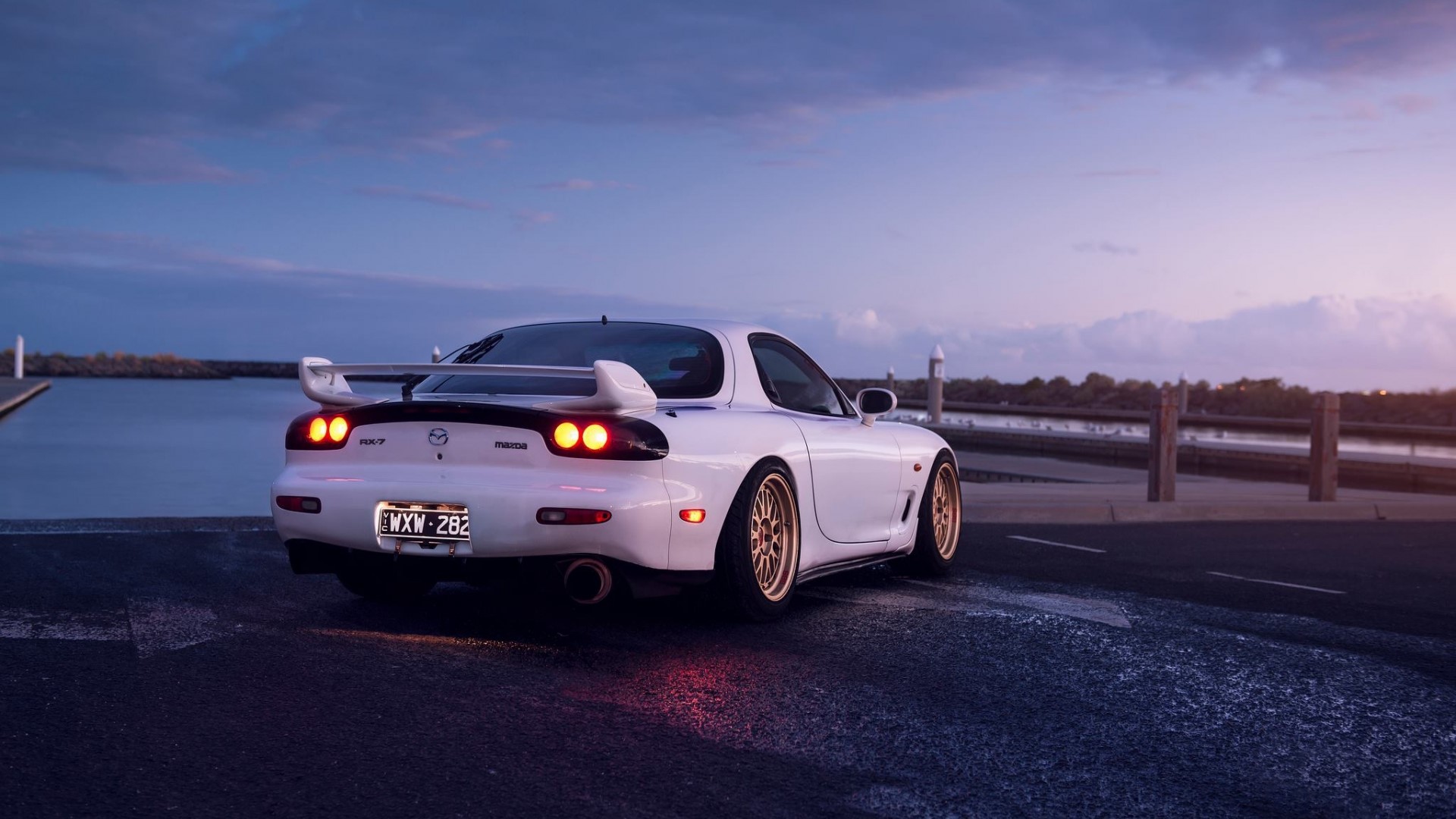 White Mazda RX-7 with Spoiler HD Wallpaper