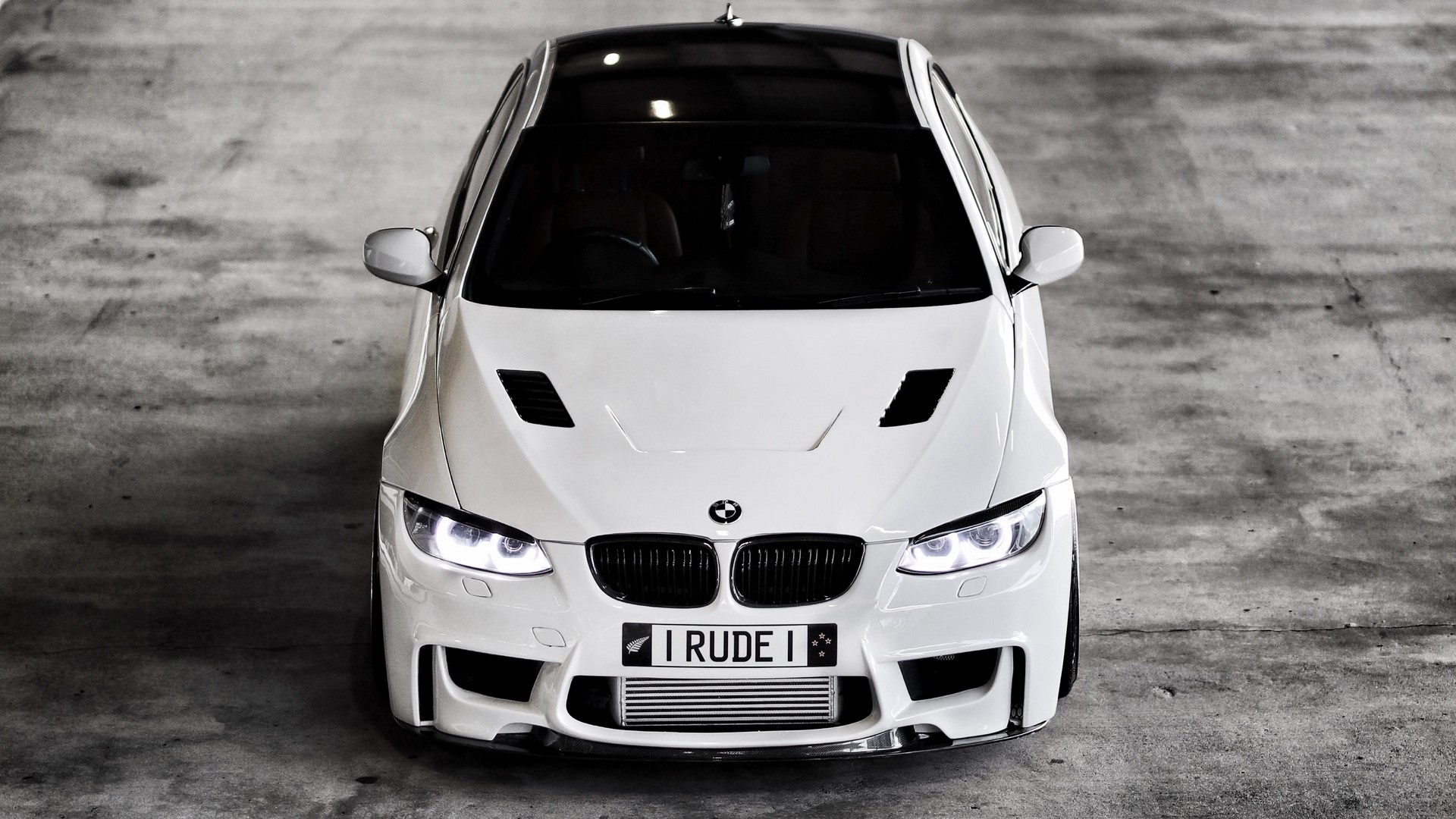 White BMW M3 with custom license plate HD Wallpaper
