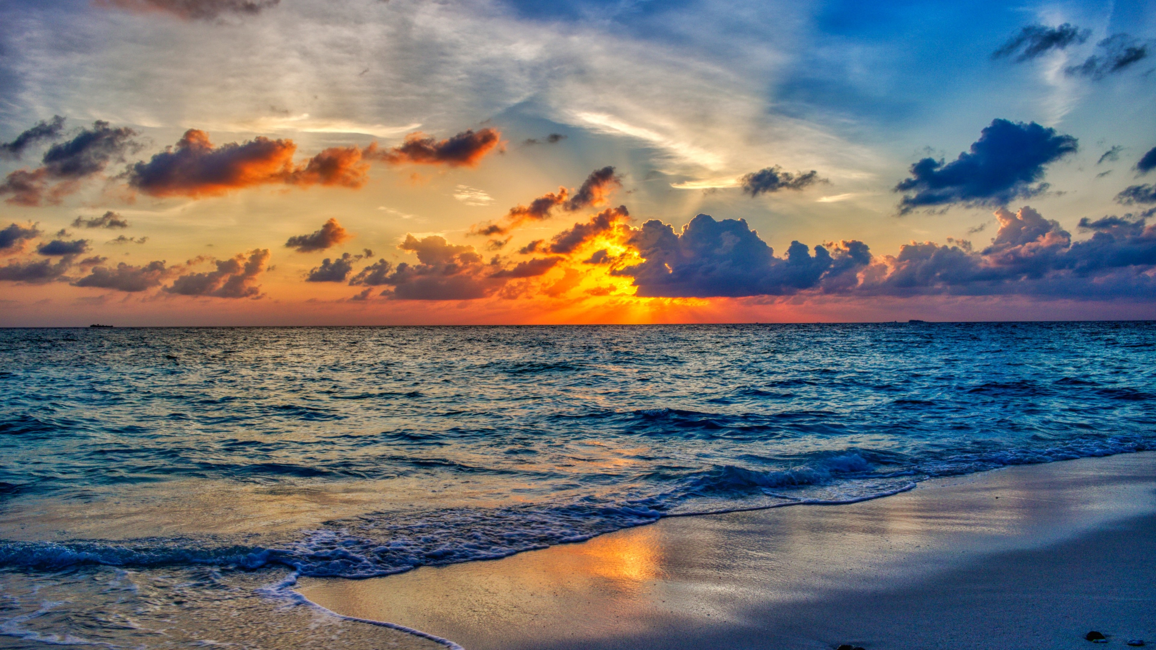 4K Sunset Over the Ocean HD Wallpaper