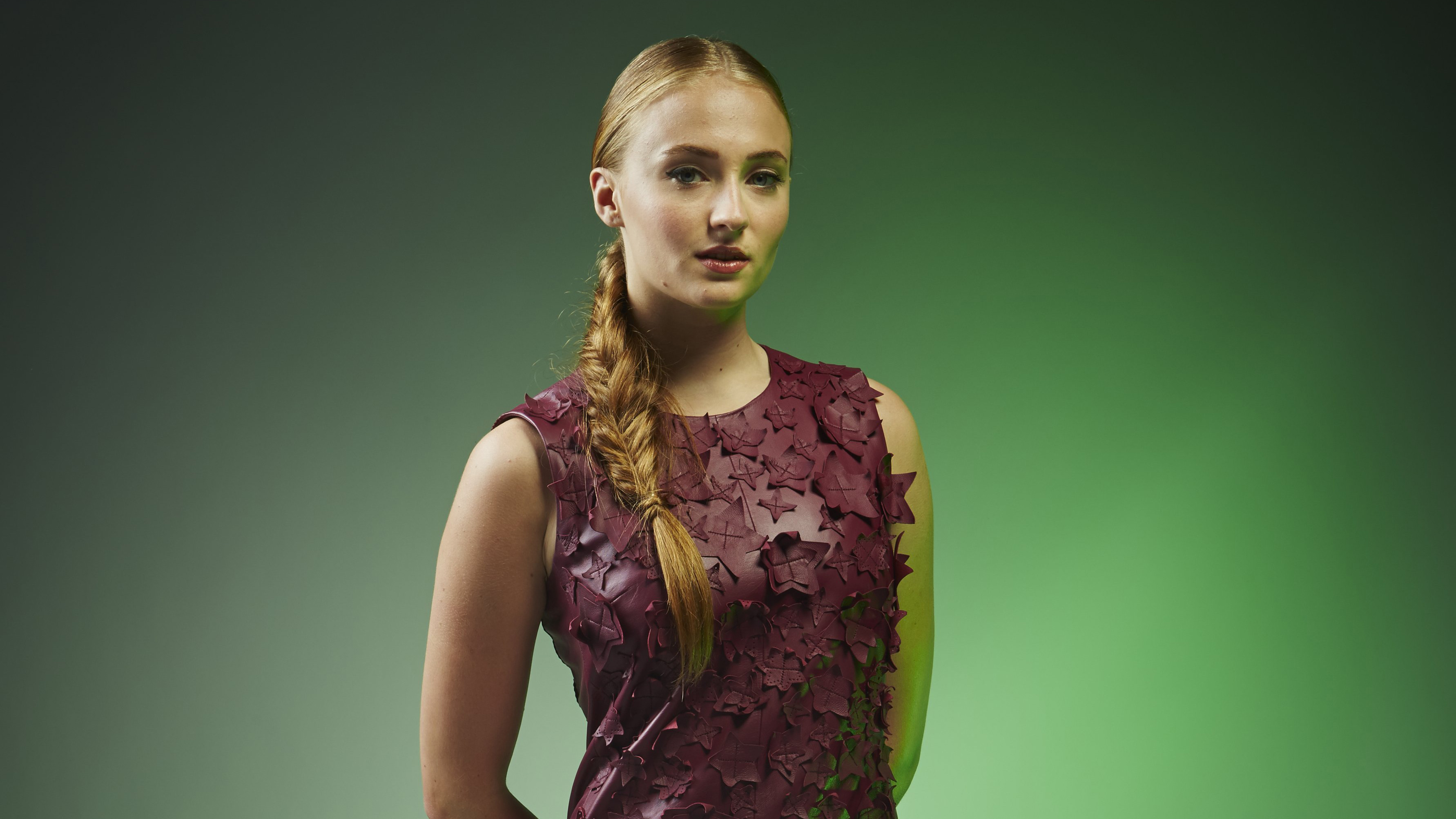 Sophie Turner HD Wallpaper