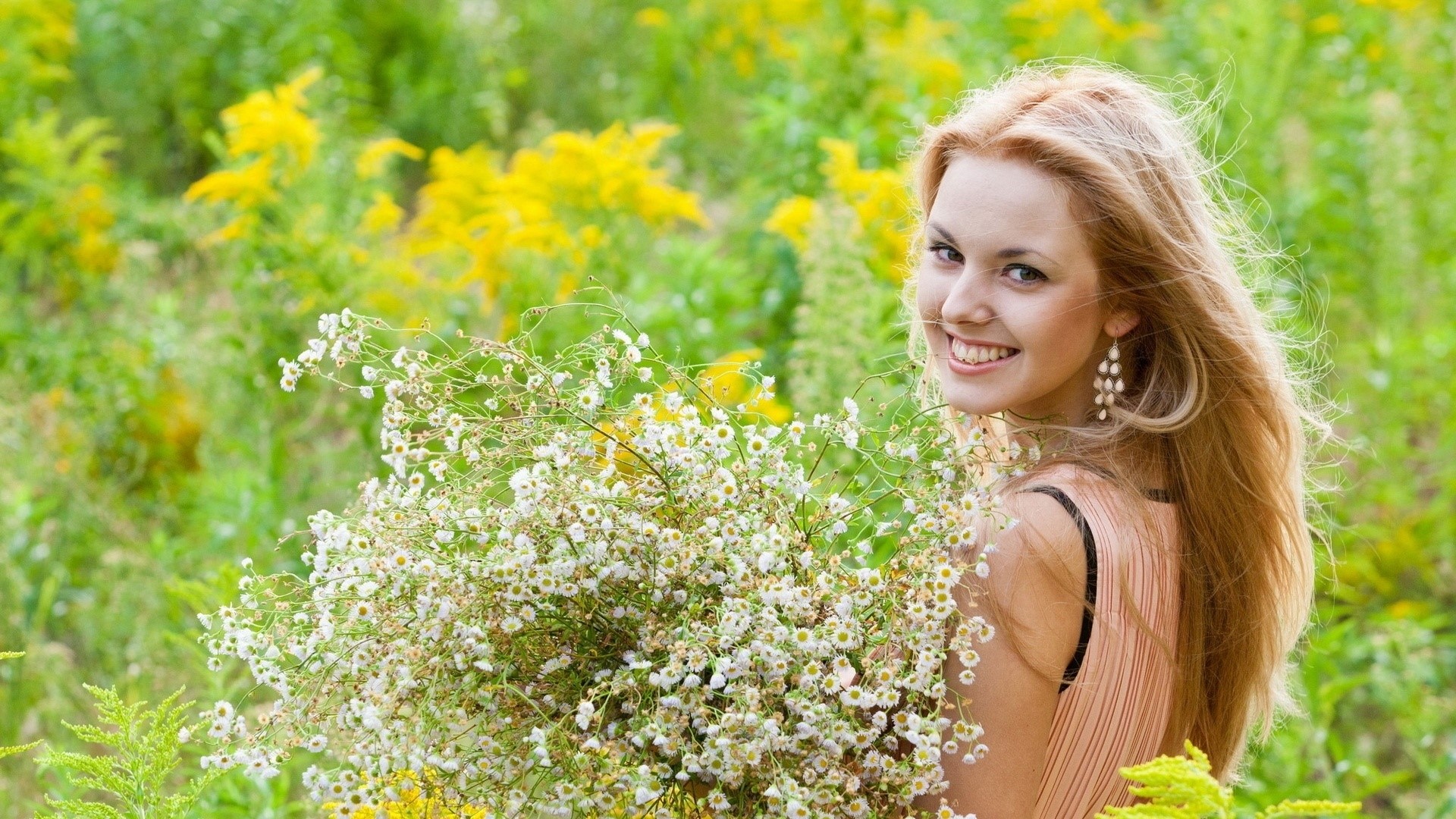 Girl with a bouquet of wildflowers HD Wallpaper