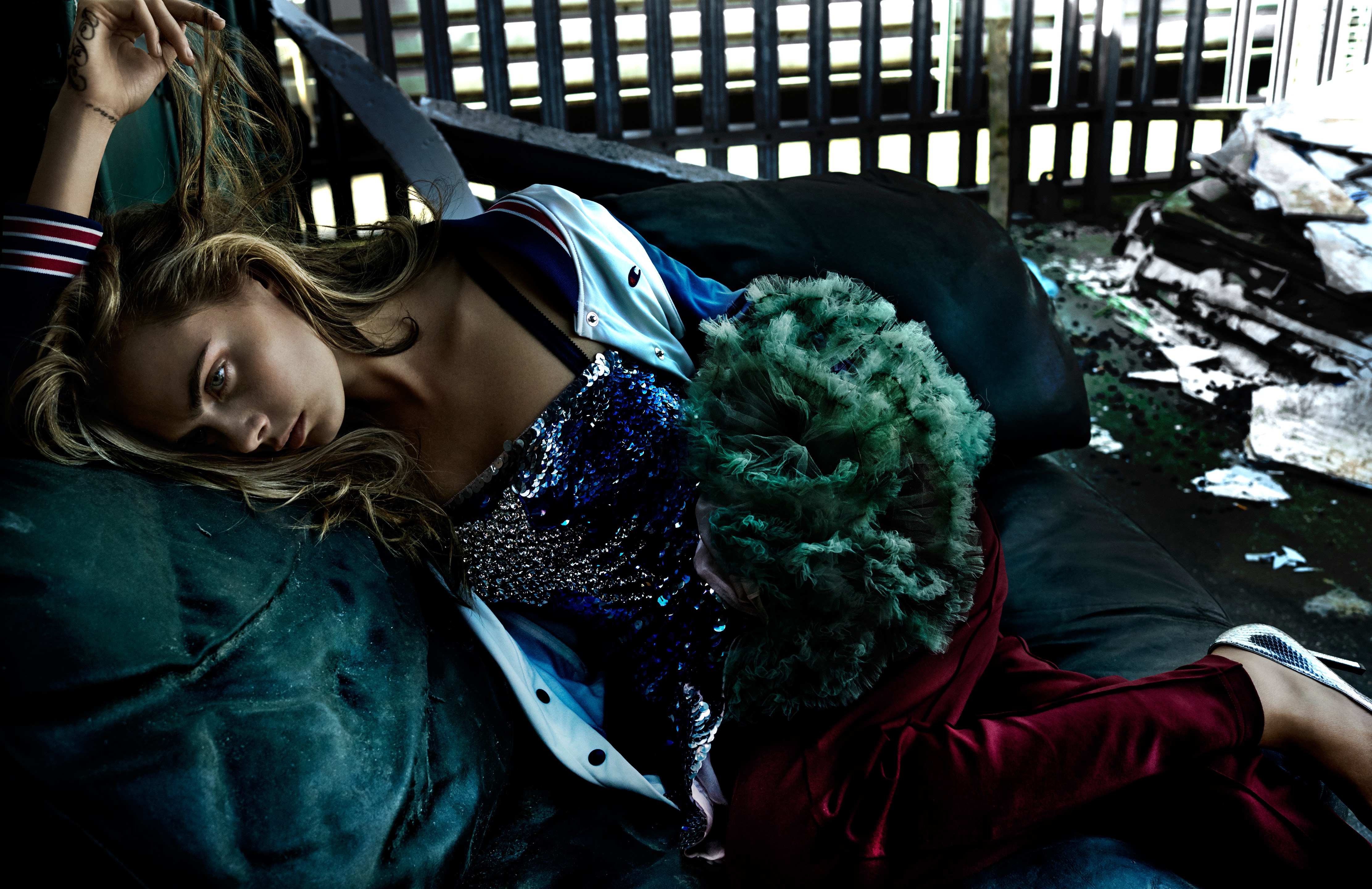 Cara Delevingne in Vogue UK HD Wallpaper