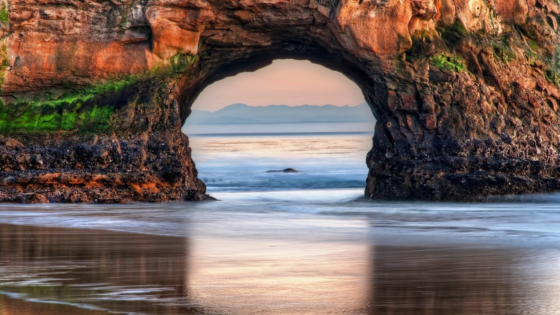 Rock Archway Overlooking the Ocean HD Wallpaper