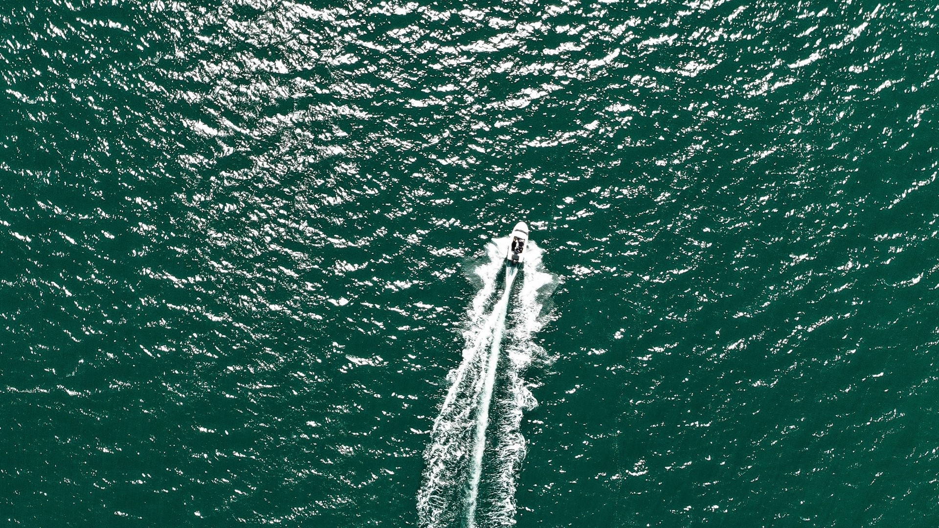 Boat on the water HD Wallpaper