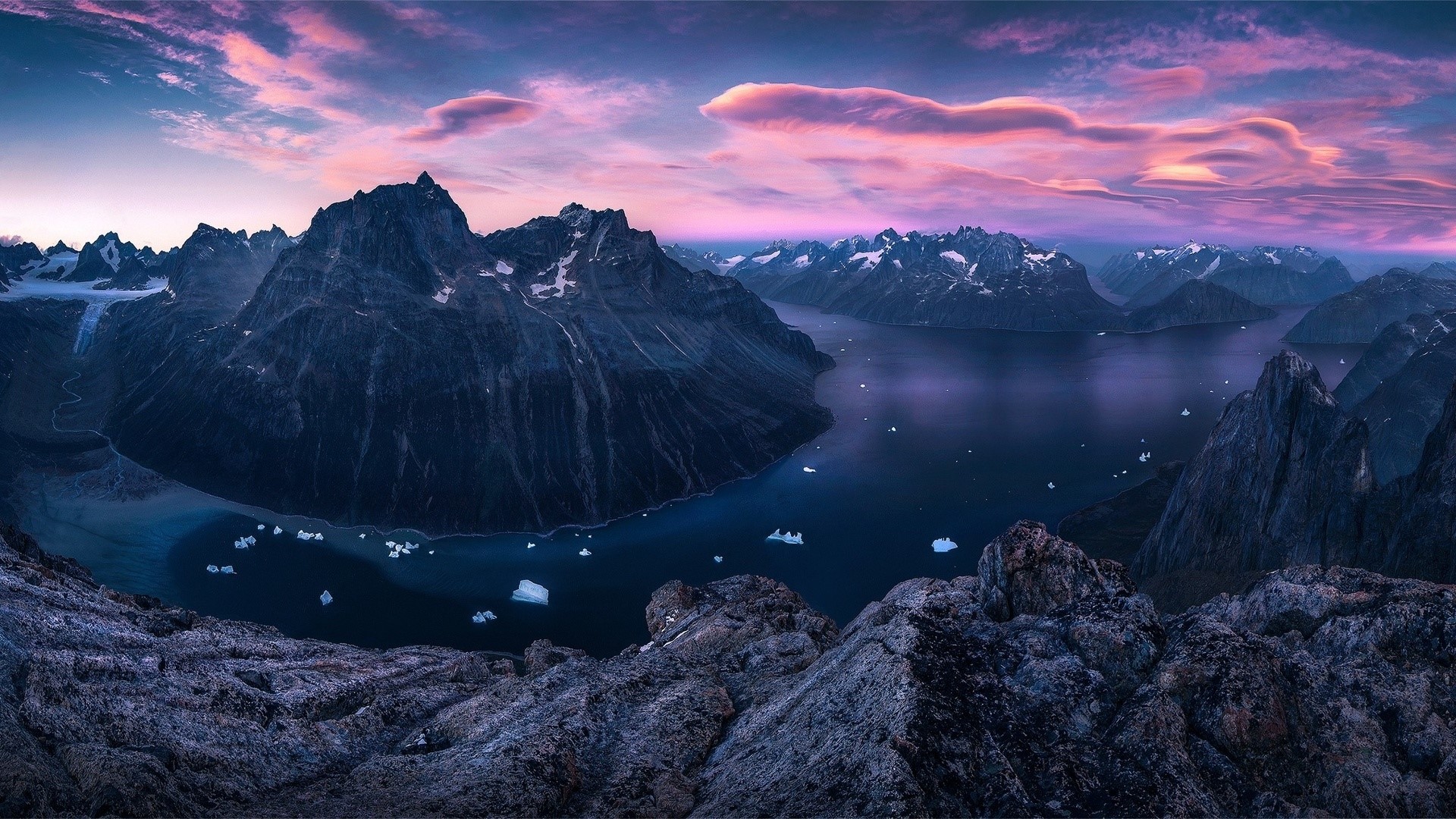 Greenland gulf with mountains and icebergs at sunset HD Wallpaper