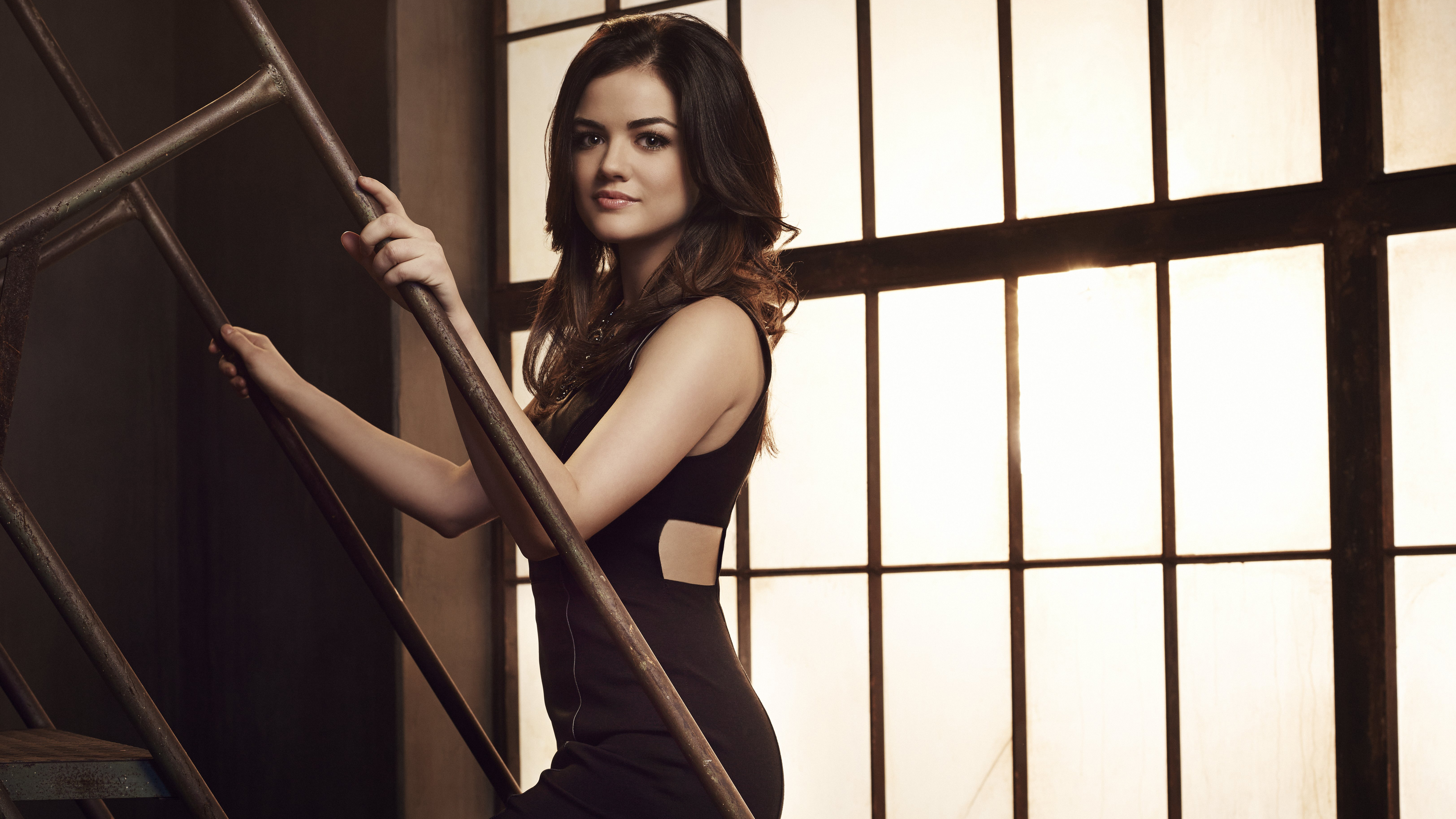 Lucy Hale from Pretty Little Liars HD Wallpaper