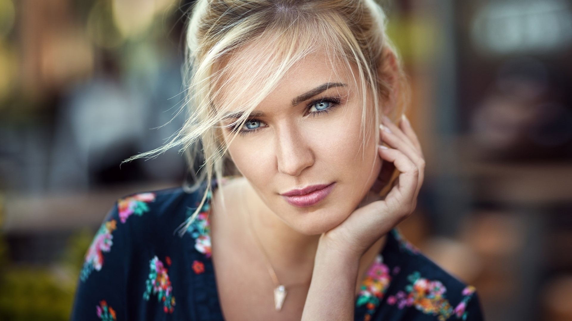 Woman with blonde hair and blue eyes HD Wallpaper