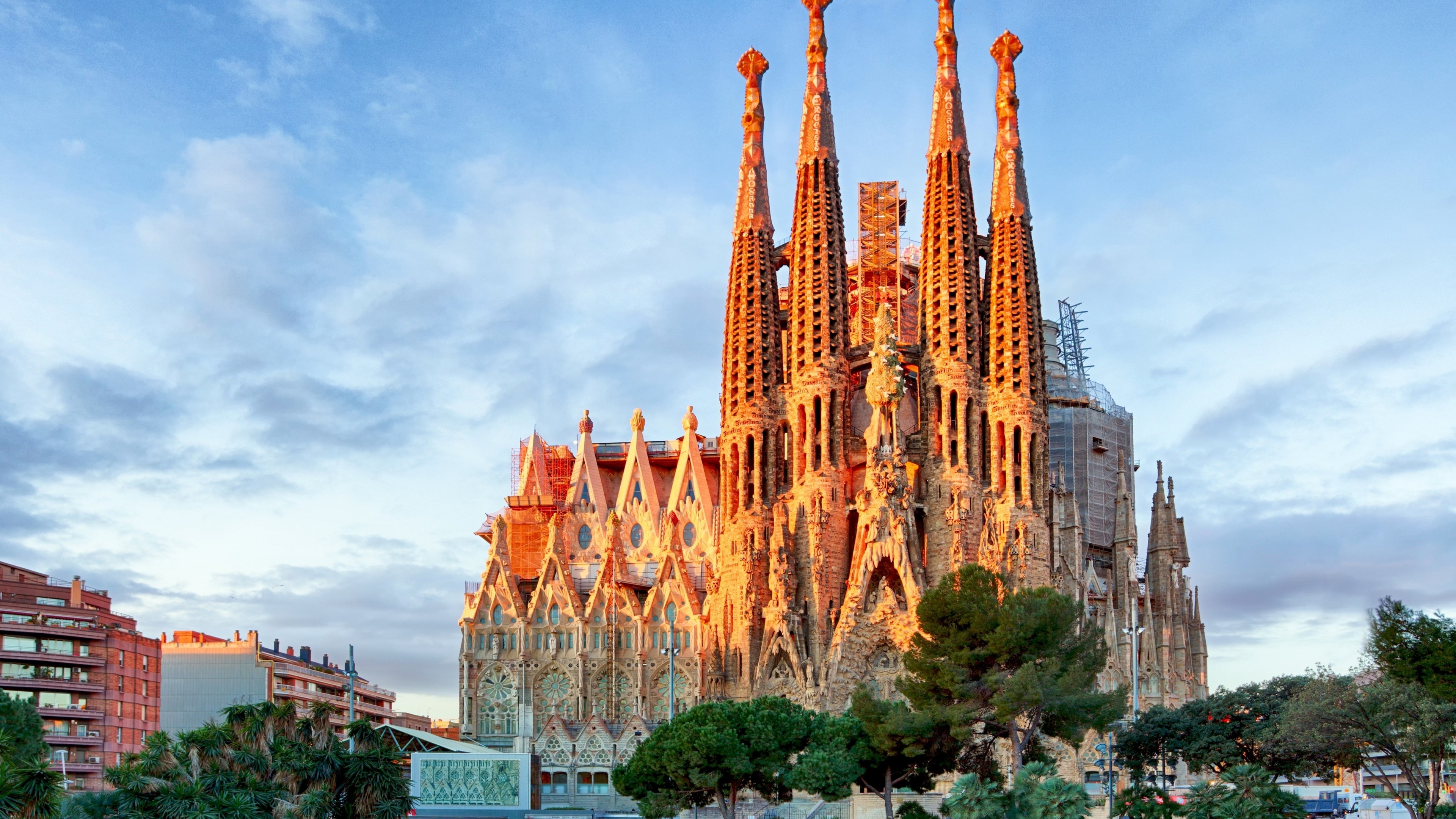 The atoning temple of the holy family HD Wallpaper