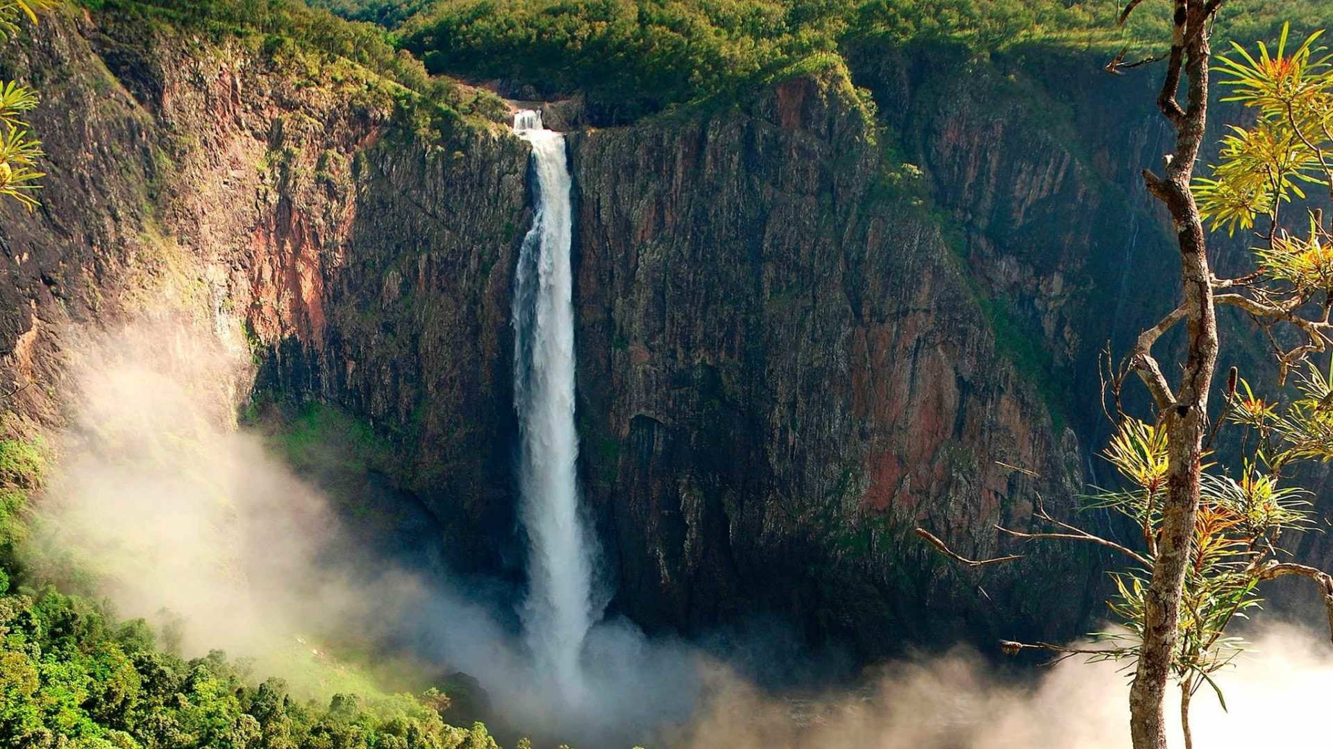 Wallaman Falls in Queensland, Australia HD Wallpaper