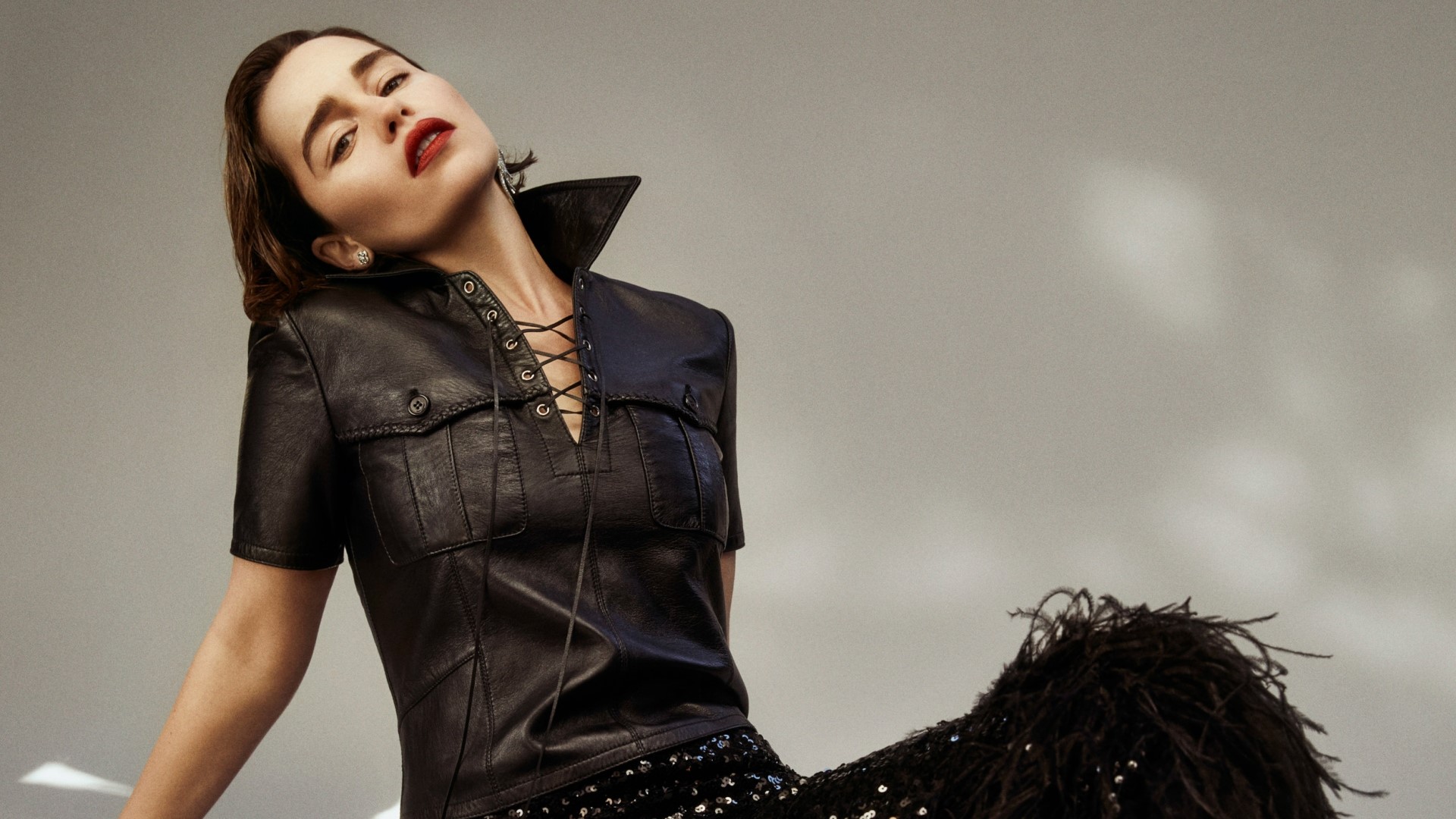 Emilia Clarke HD Wallpaper