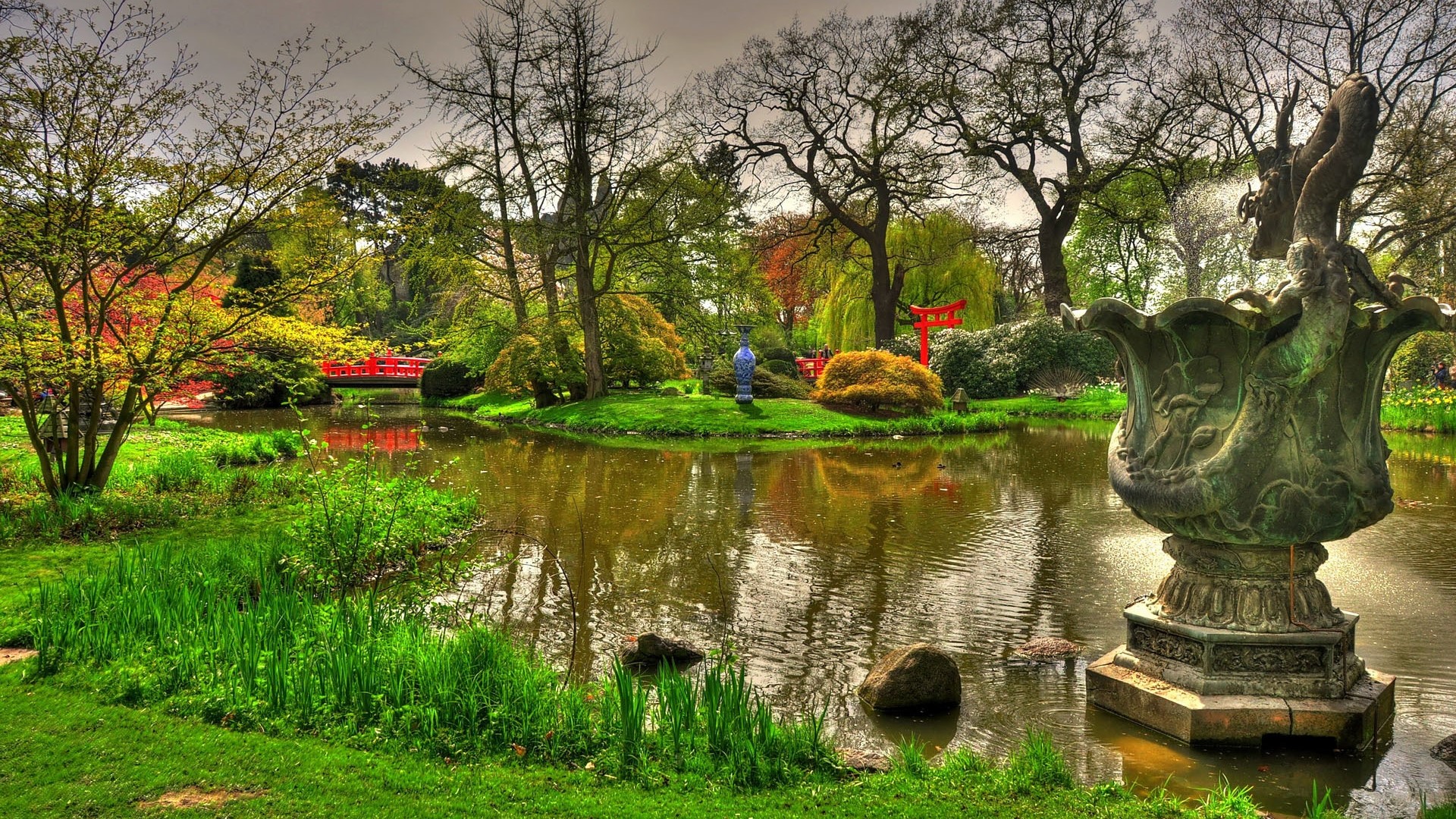 Japanese garden with pond and fountain HD Wallpaper