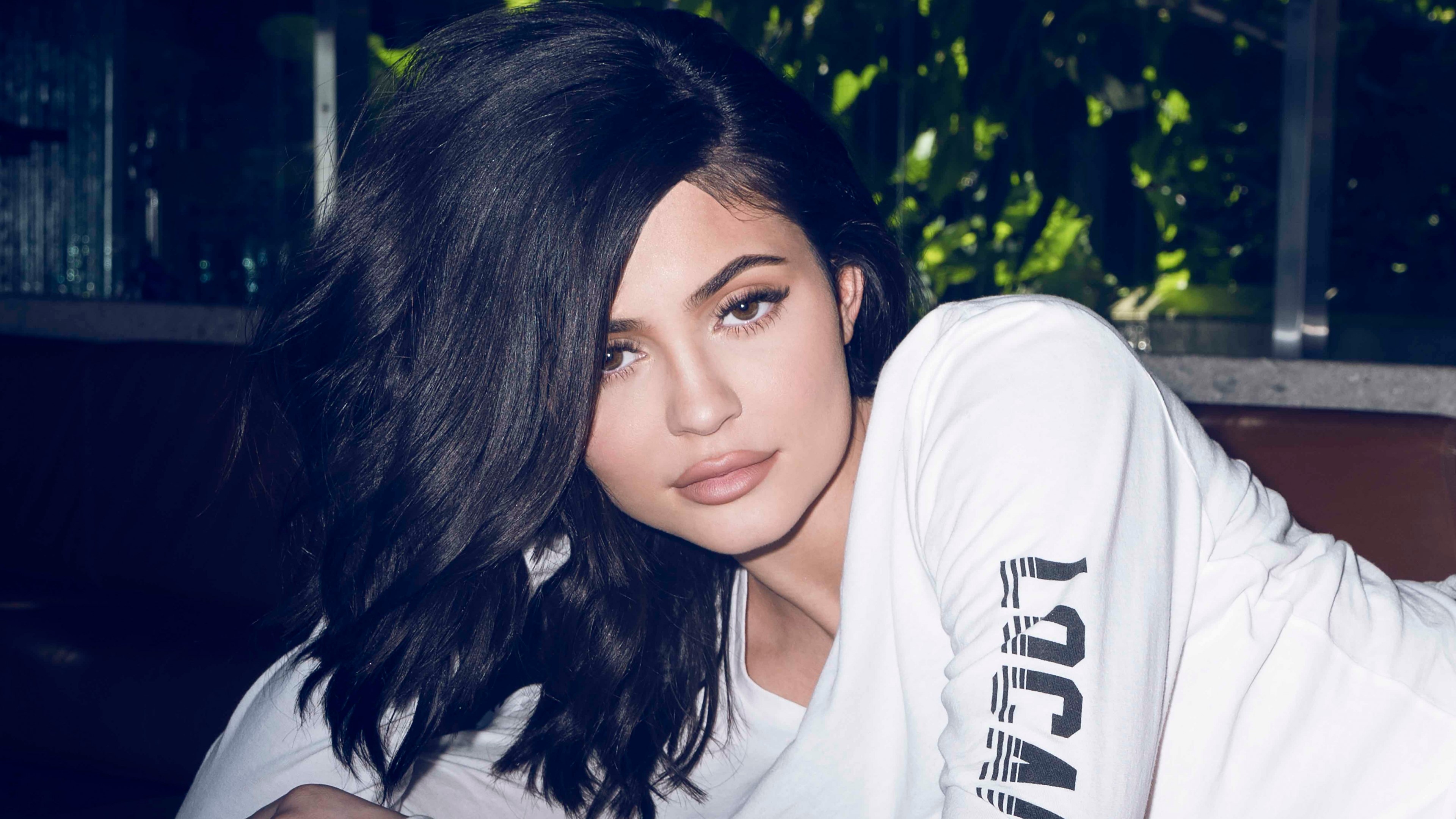 Kylie Jenner HD Wallpaper