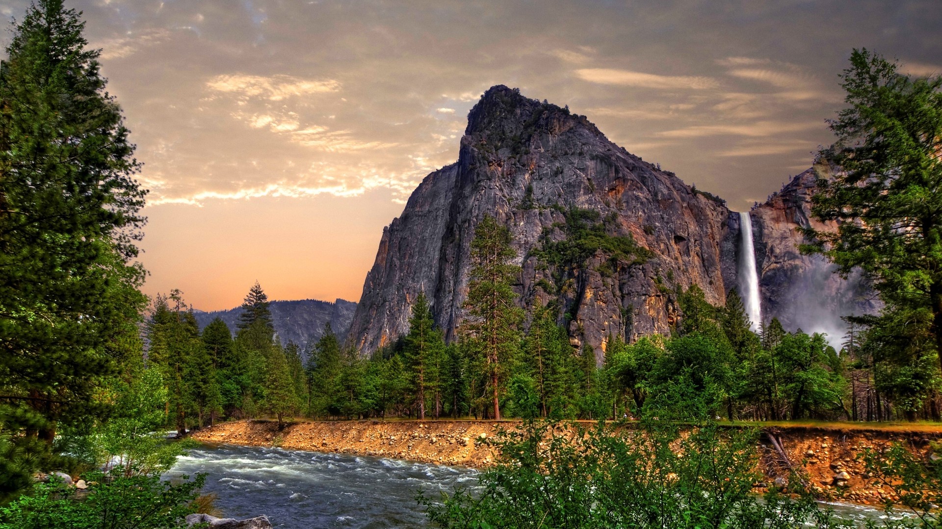 Yosemite National Park Waterfall and River HD Wallpaper