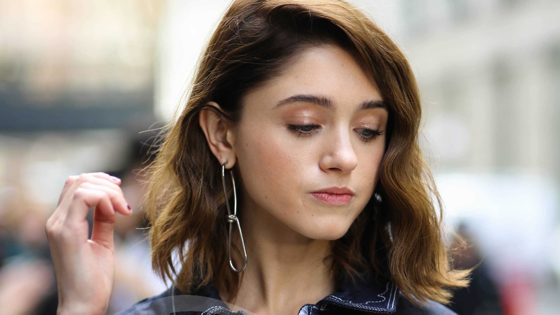 Natalia Dyer HD Wallpaper