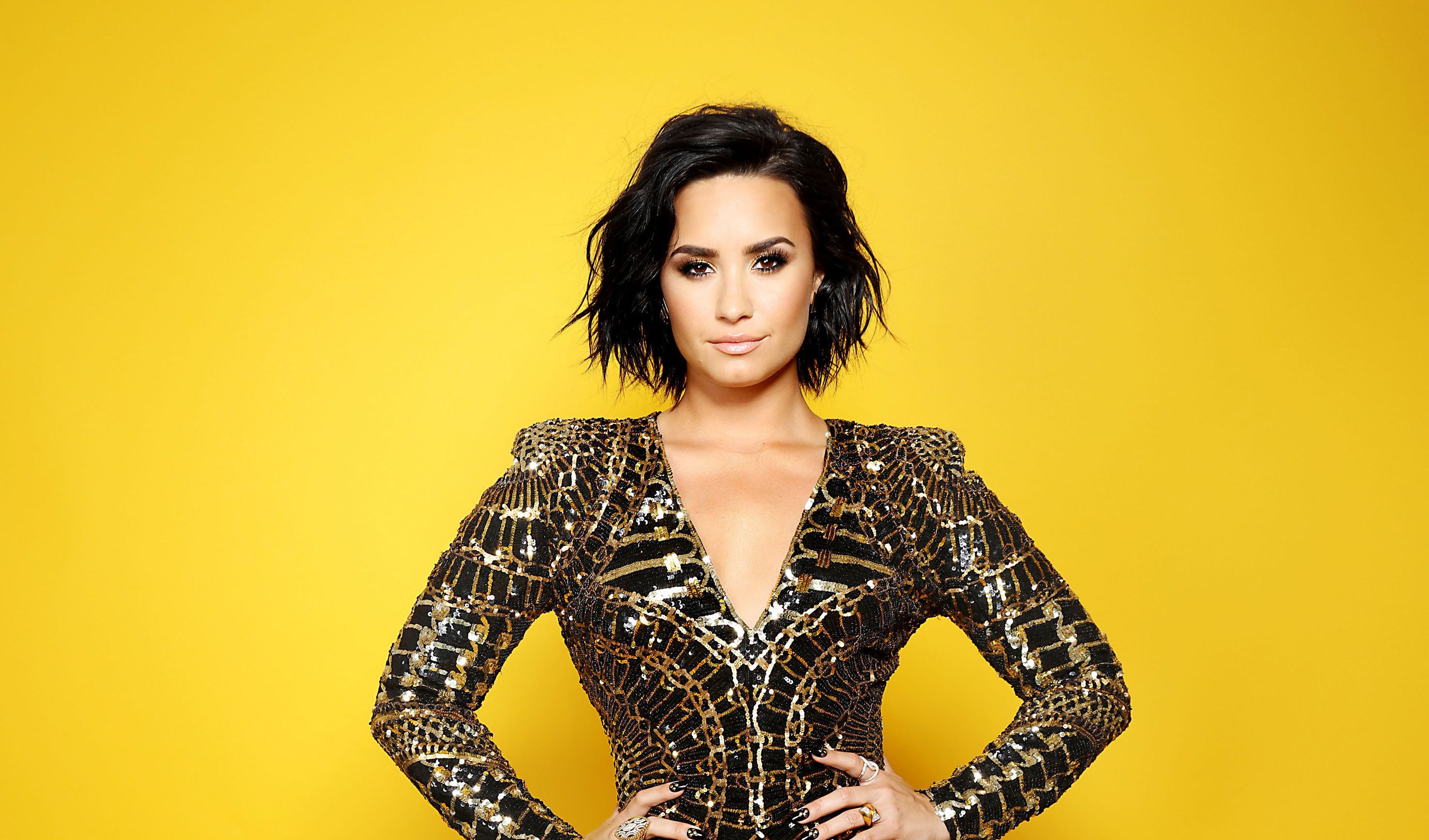 Demi Lovato in a sequined dress HD Wallpaper