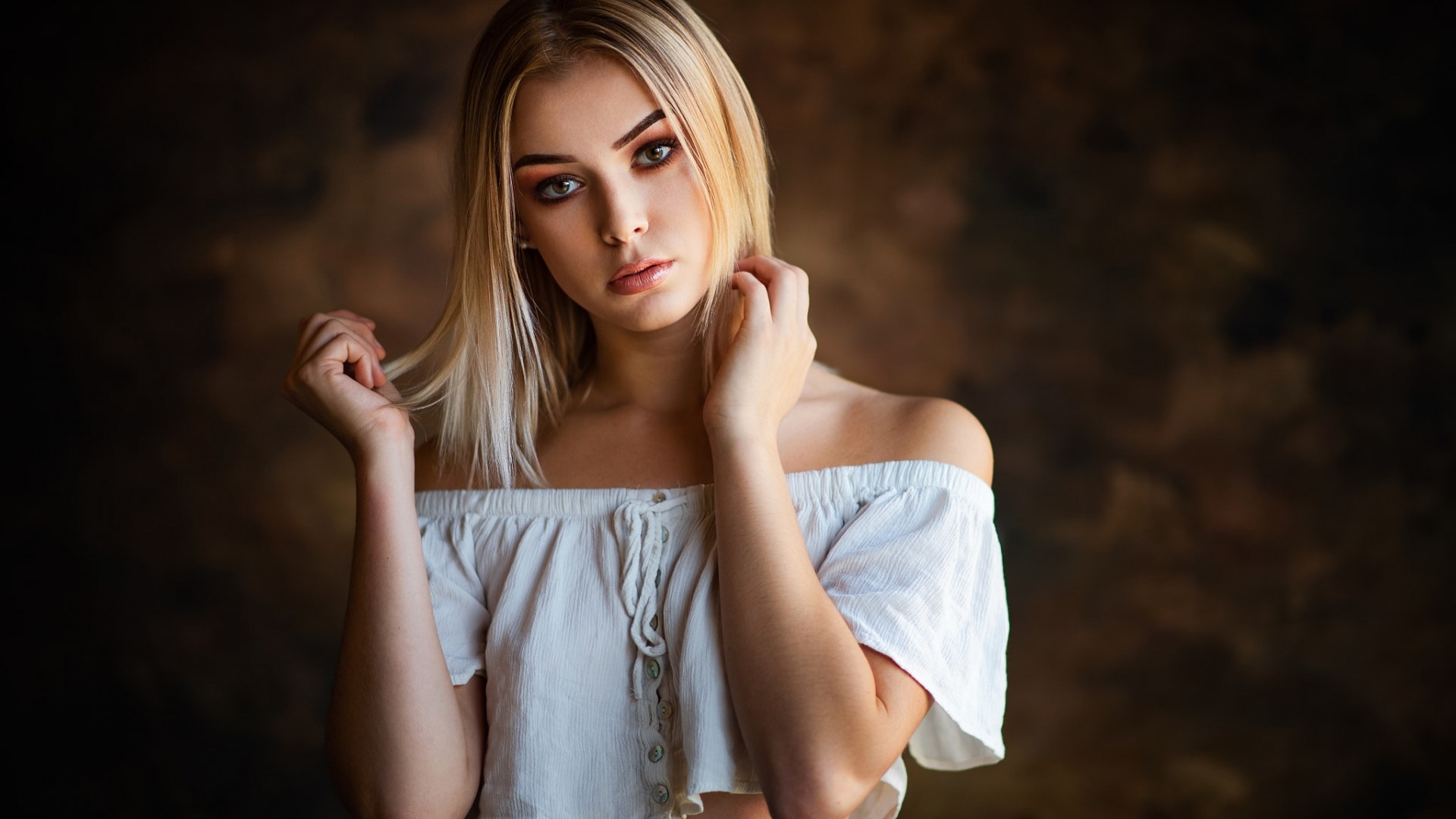 Blonde Model Posing HD Wallpaper