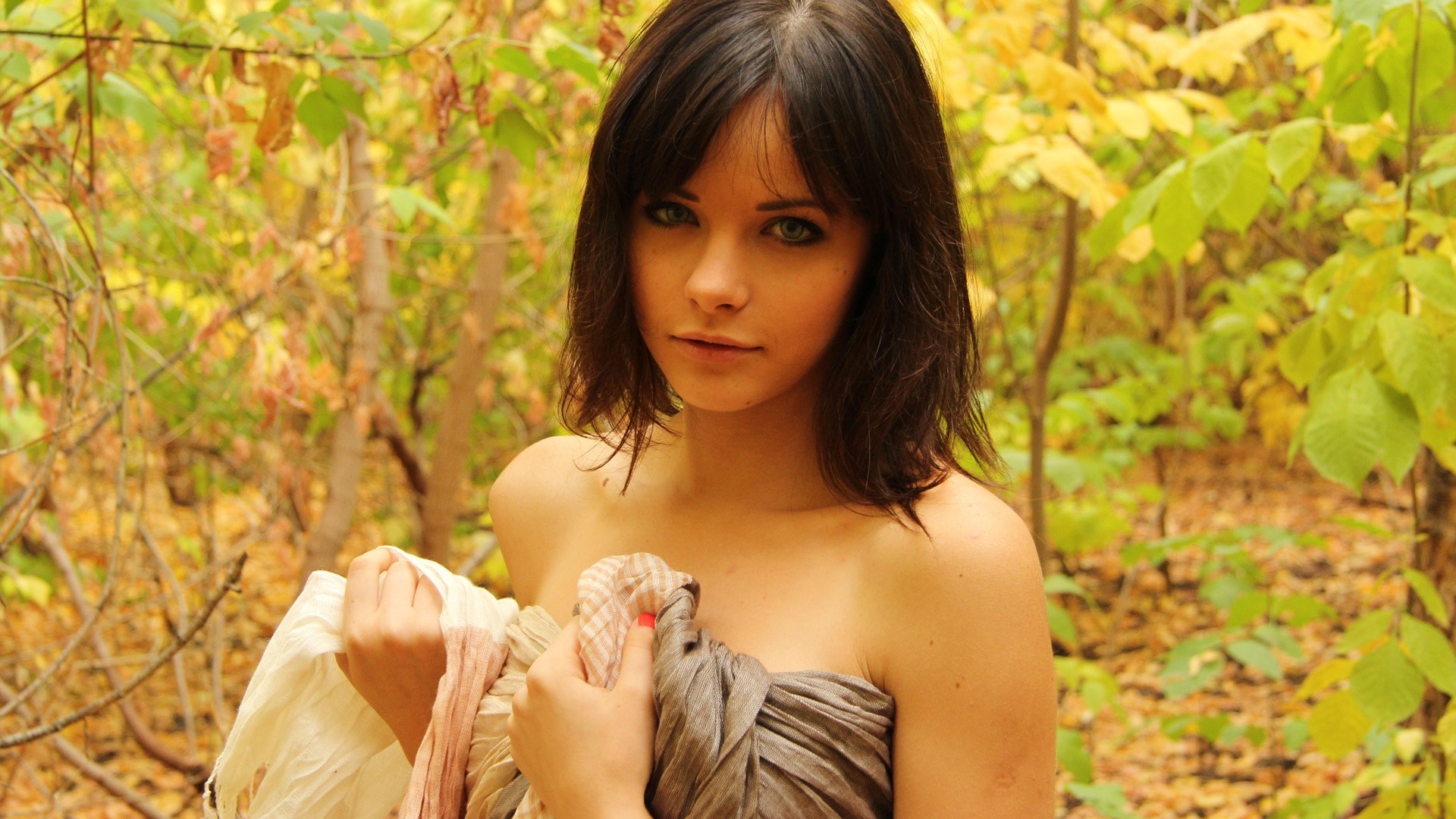 Model in nature HD Wallpaper