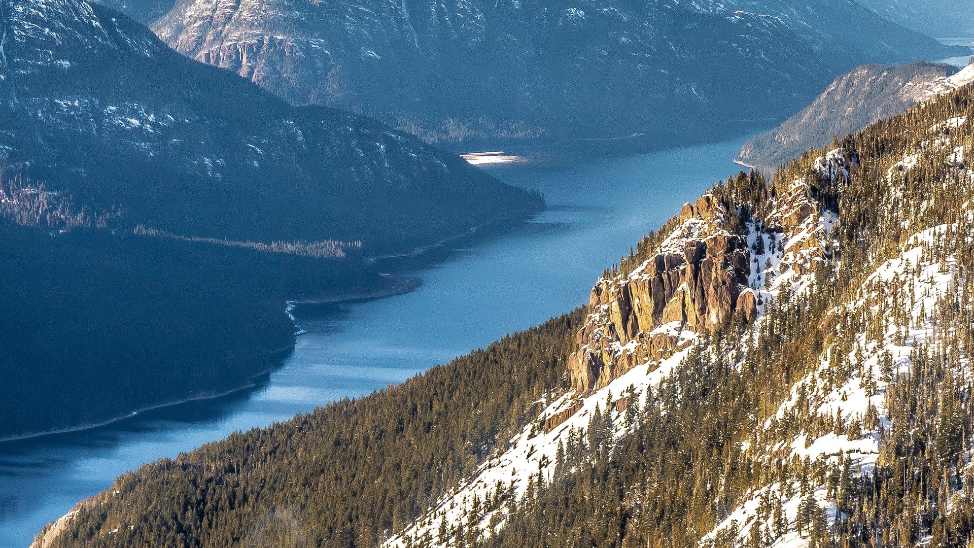 Mountainous landscape with a lake and snow HD Wallpaper
