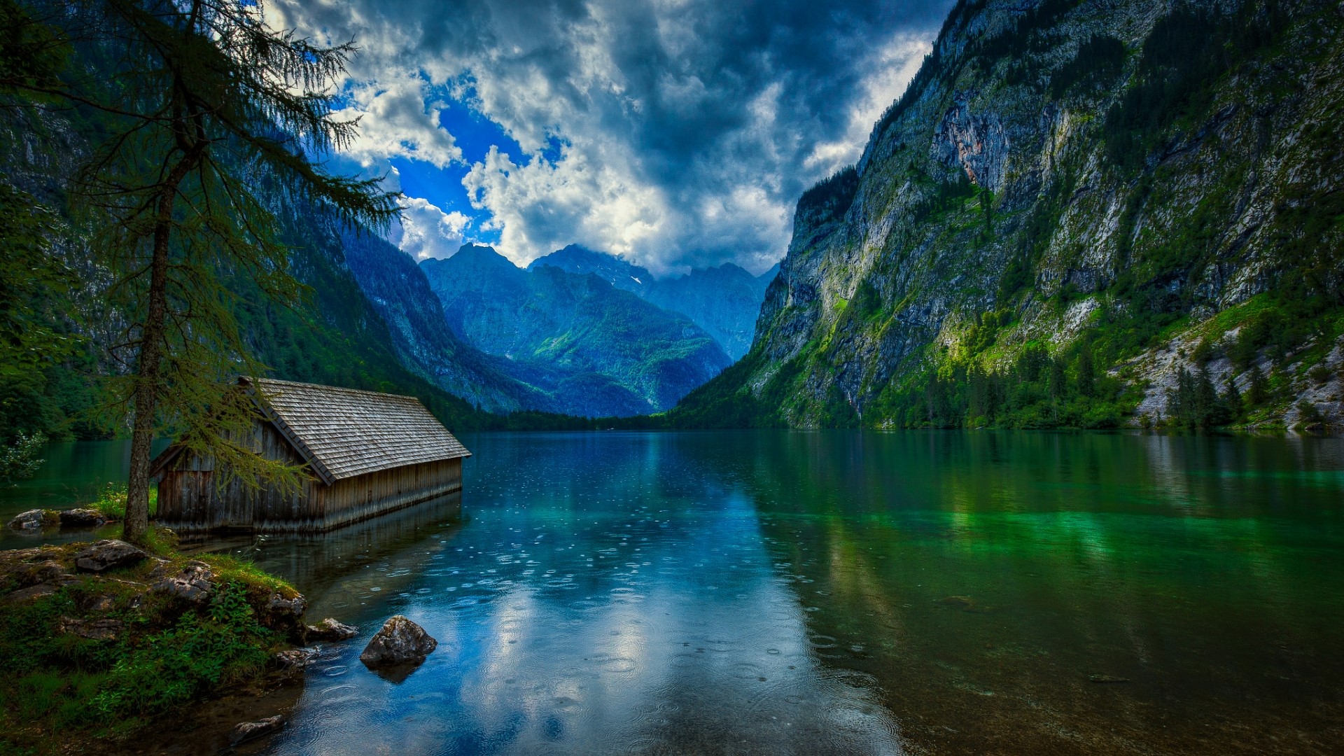 Wooden boathouse on a lake in the German Alps HD Wallpaper