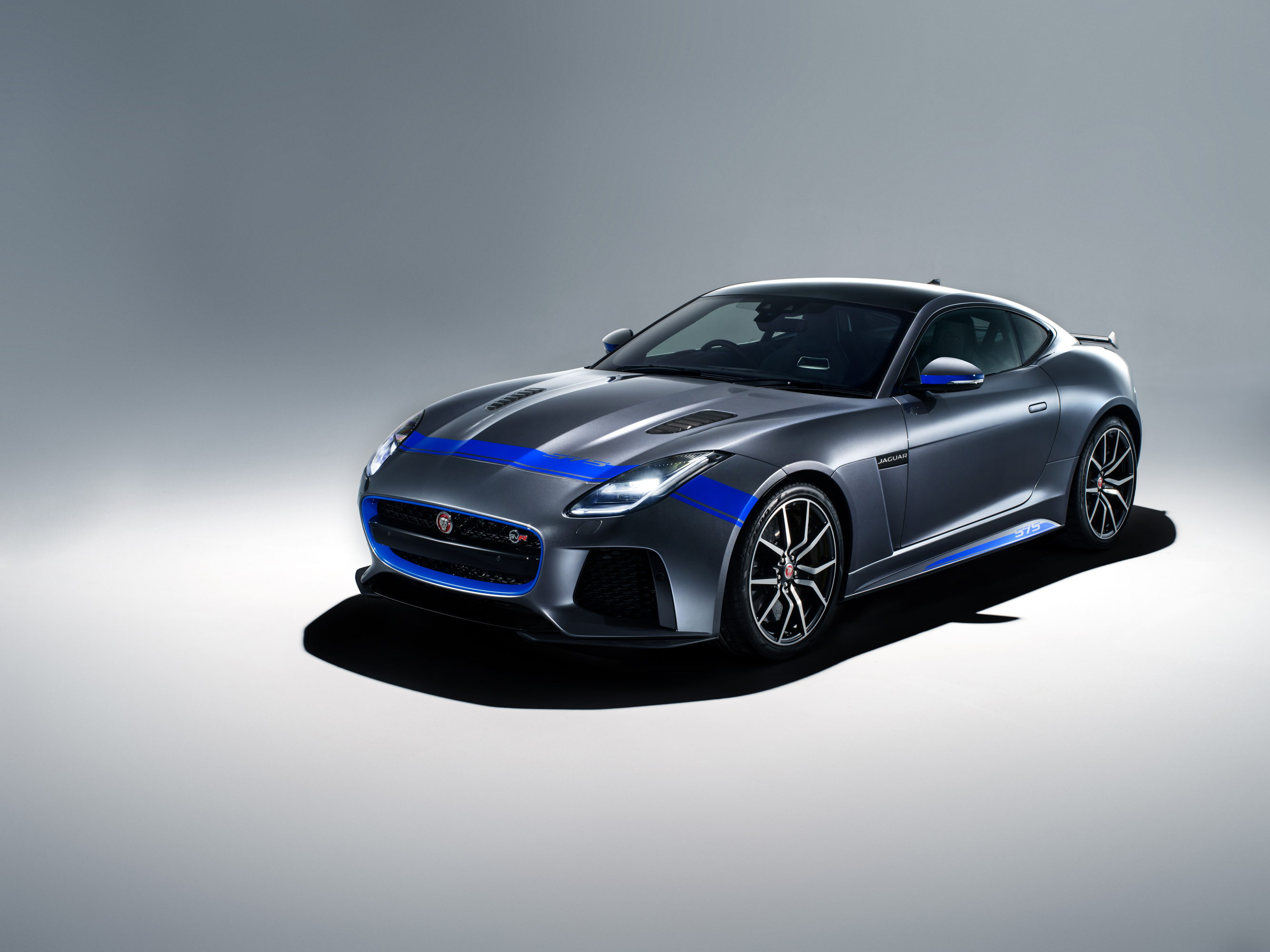 Jaguar F-Type SVR with Graphic Pack HD Wallpaper