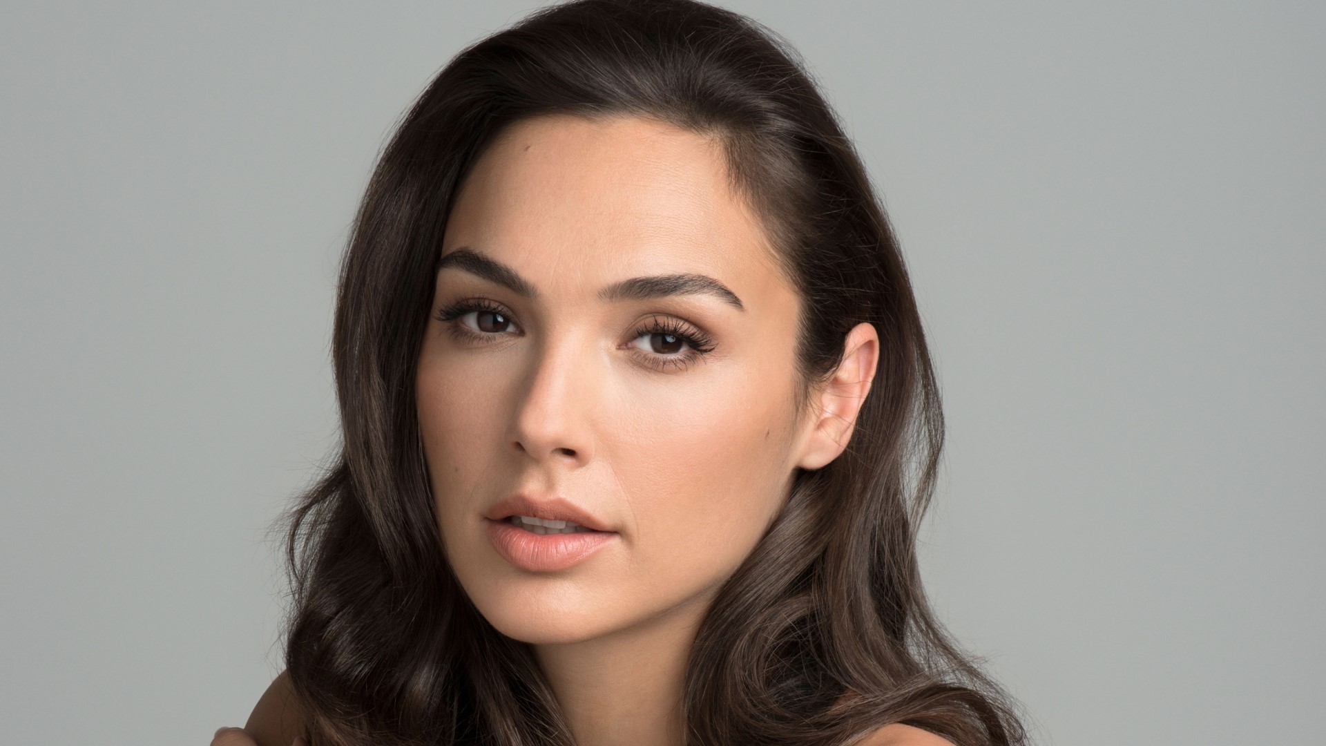 Gal Gadot HD Wallpaper