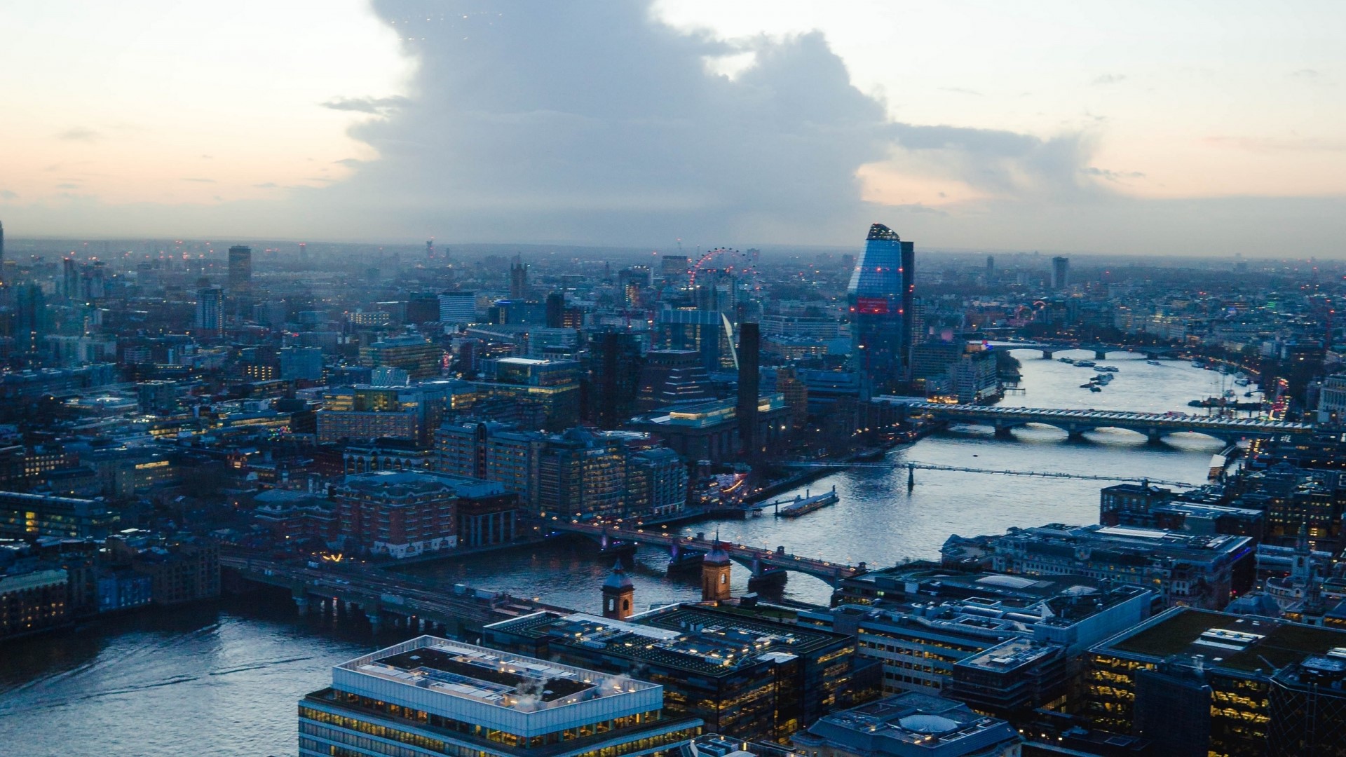 London skyline at dawn with River Thames HD Wallpaper