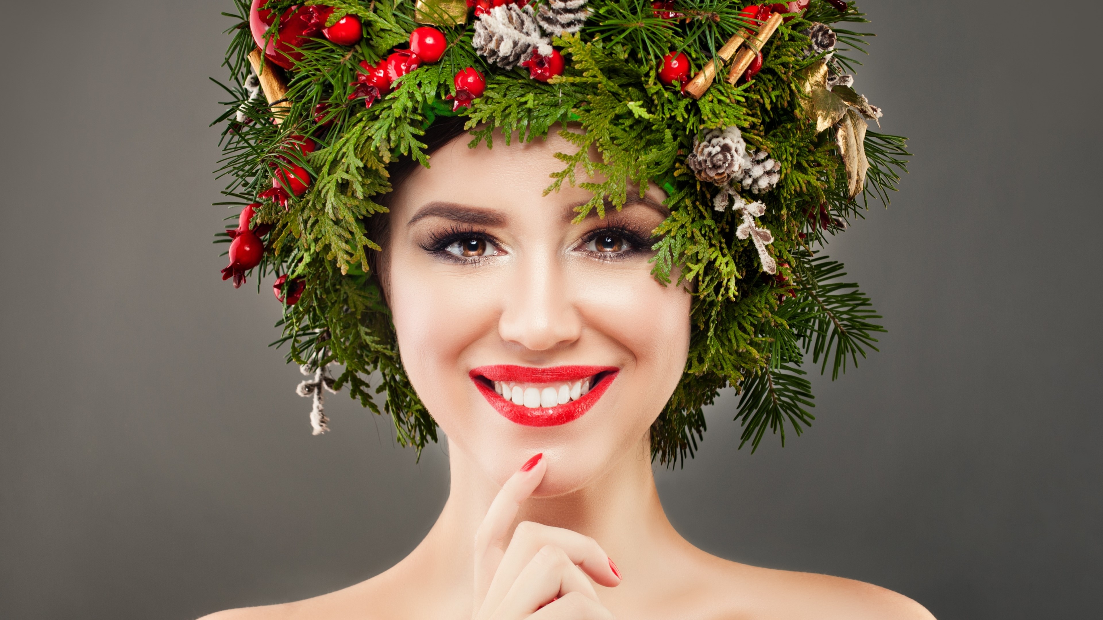 4K New Year Woman with Wreath HD Wallpaper
