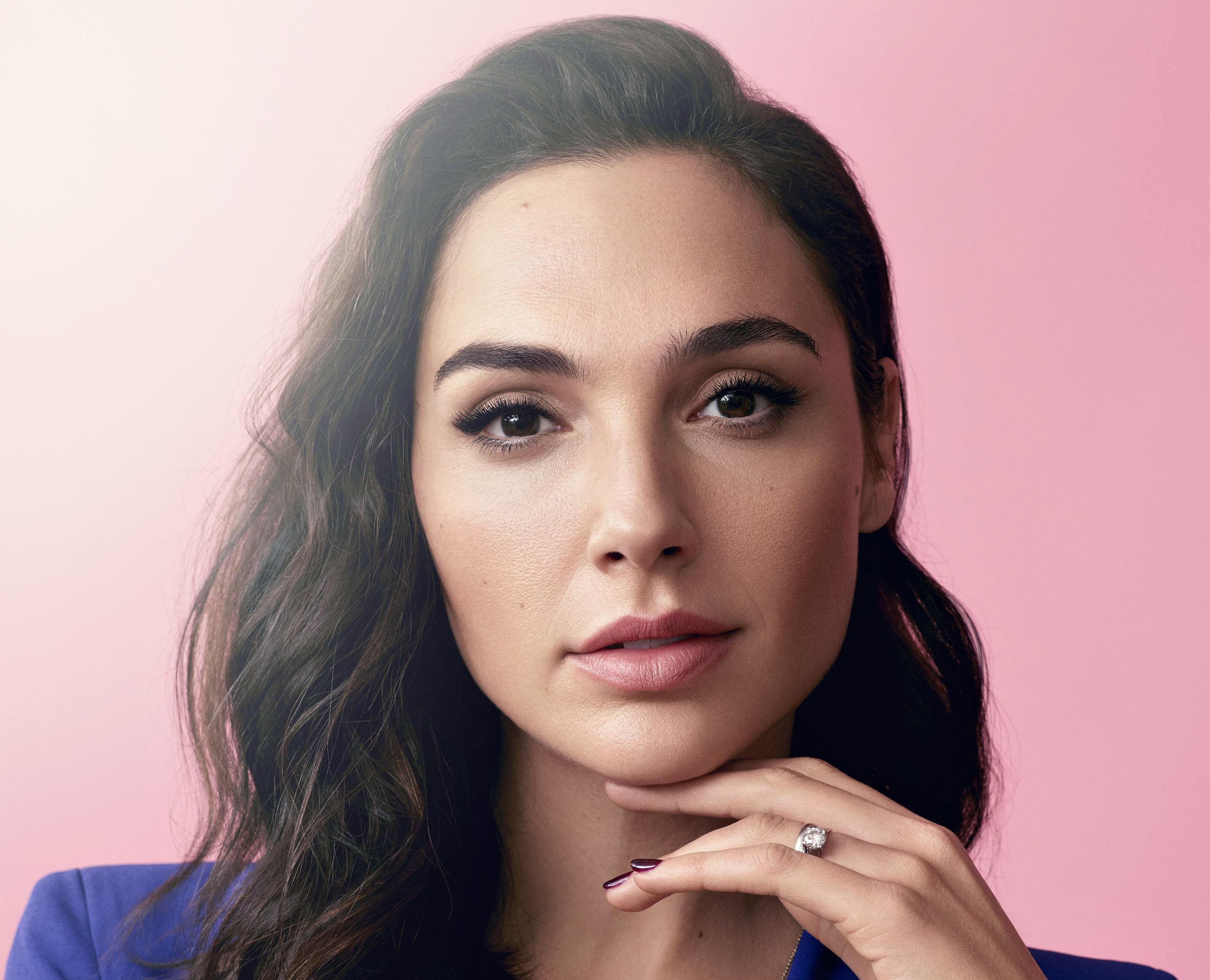 Gal Gadot HD Wallpaper