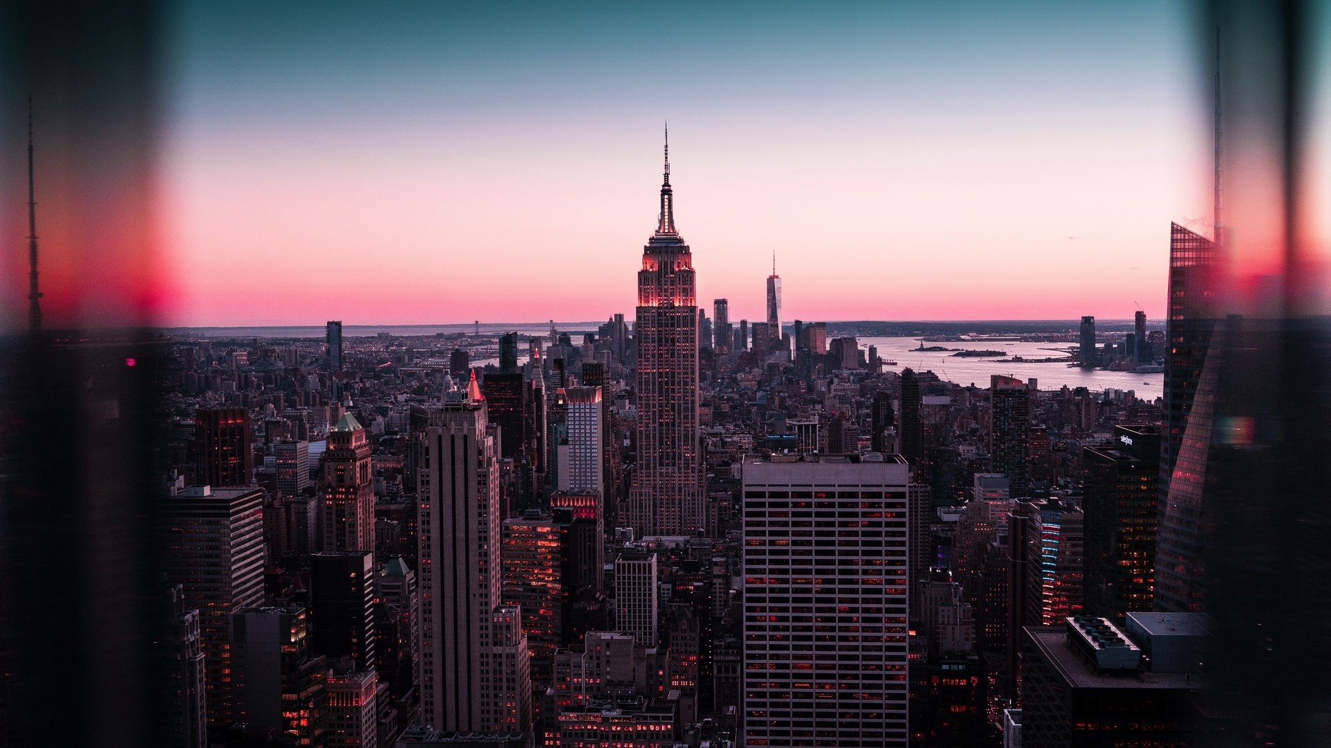 Empire State Building at sunset, New York City HD Wallpaper