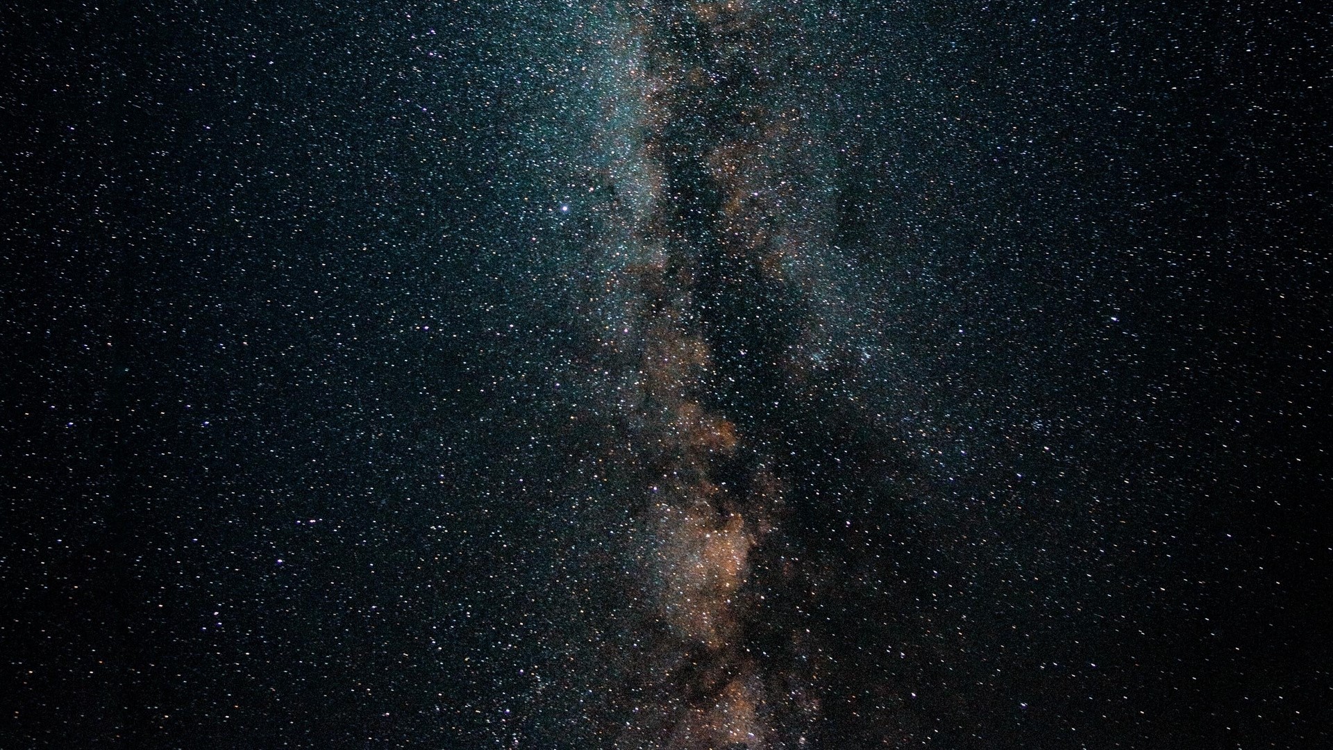 The Milky Way galaxy in a starry night sky HD Wallpaper