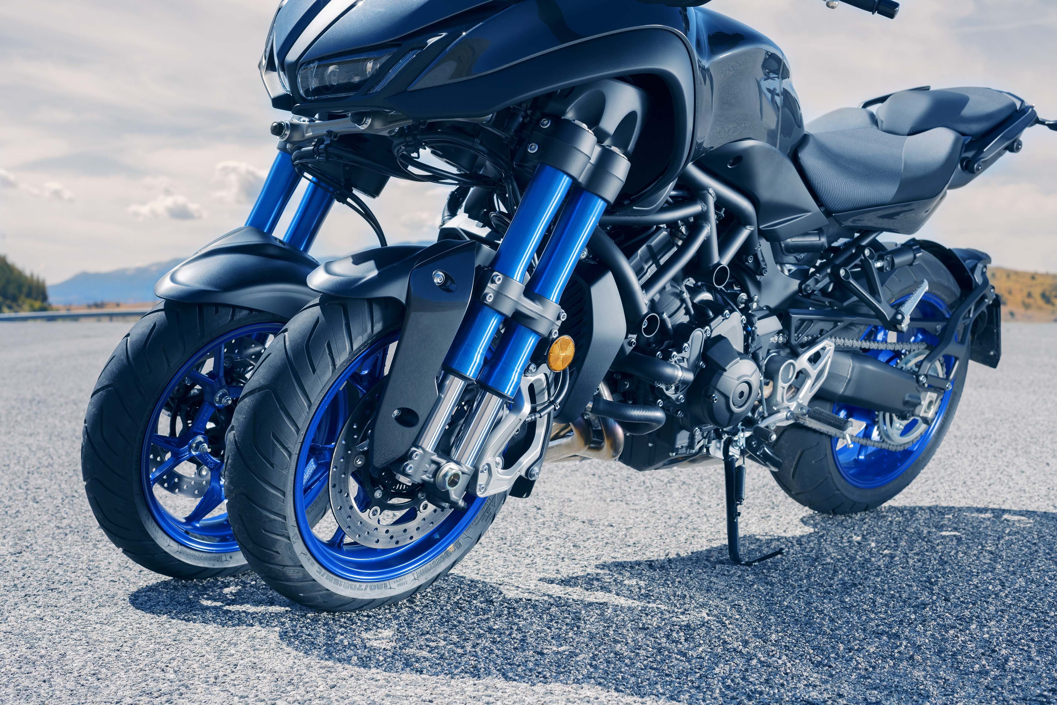 4K Yamaha NIKEN motorcycle HD Wallpaper