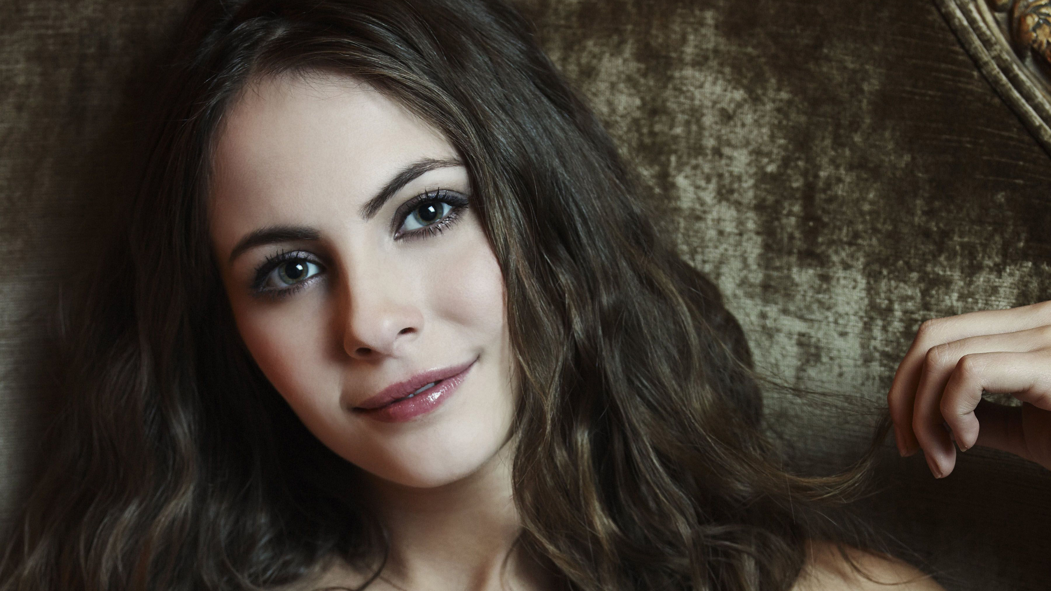 Willa Holland HD Wallpaper