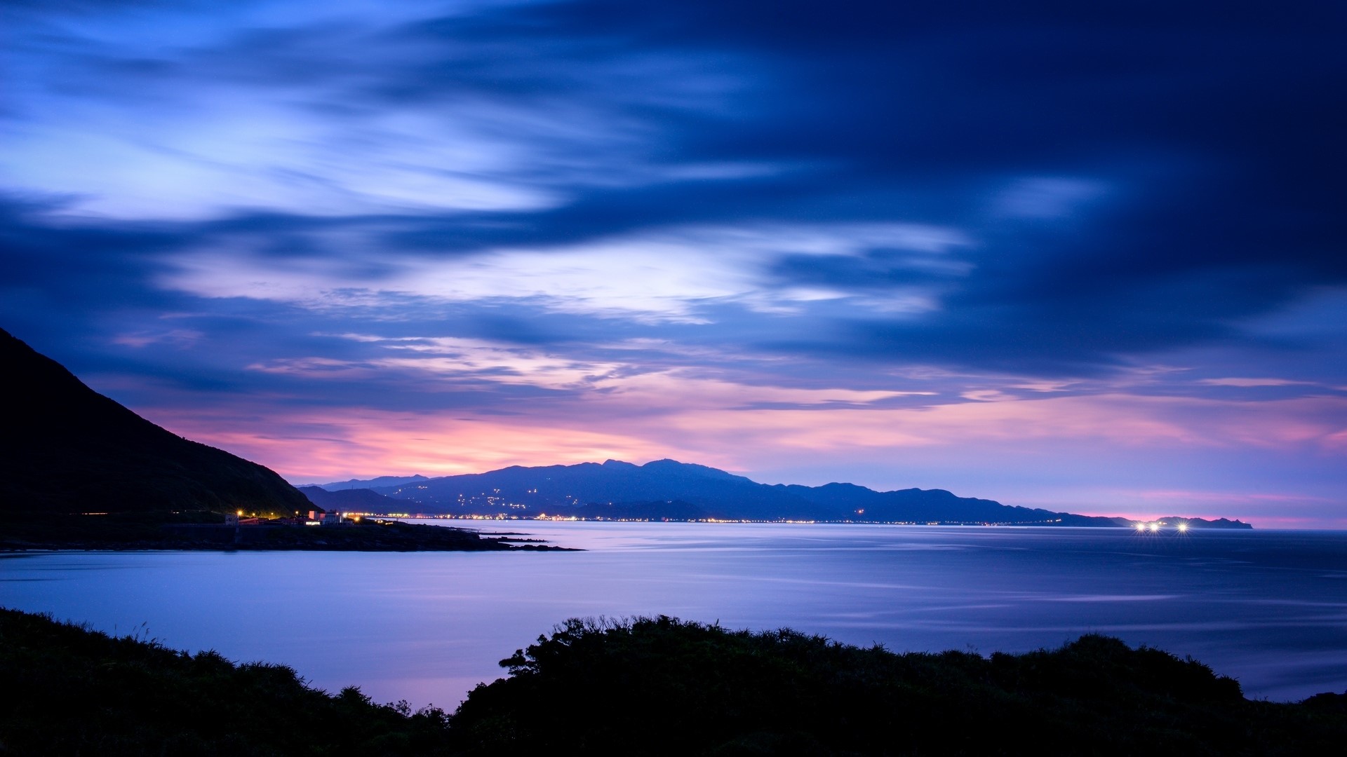 Twilight over the ocean and mountains HD Wallpaper