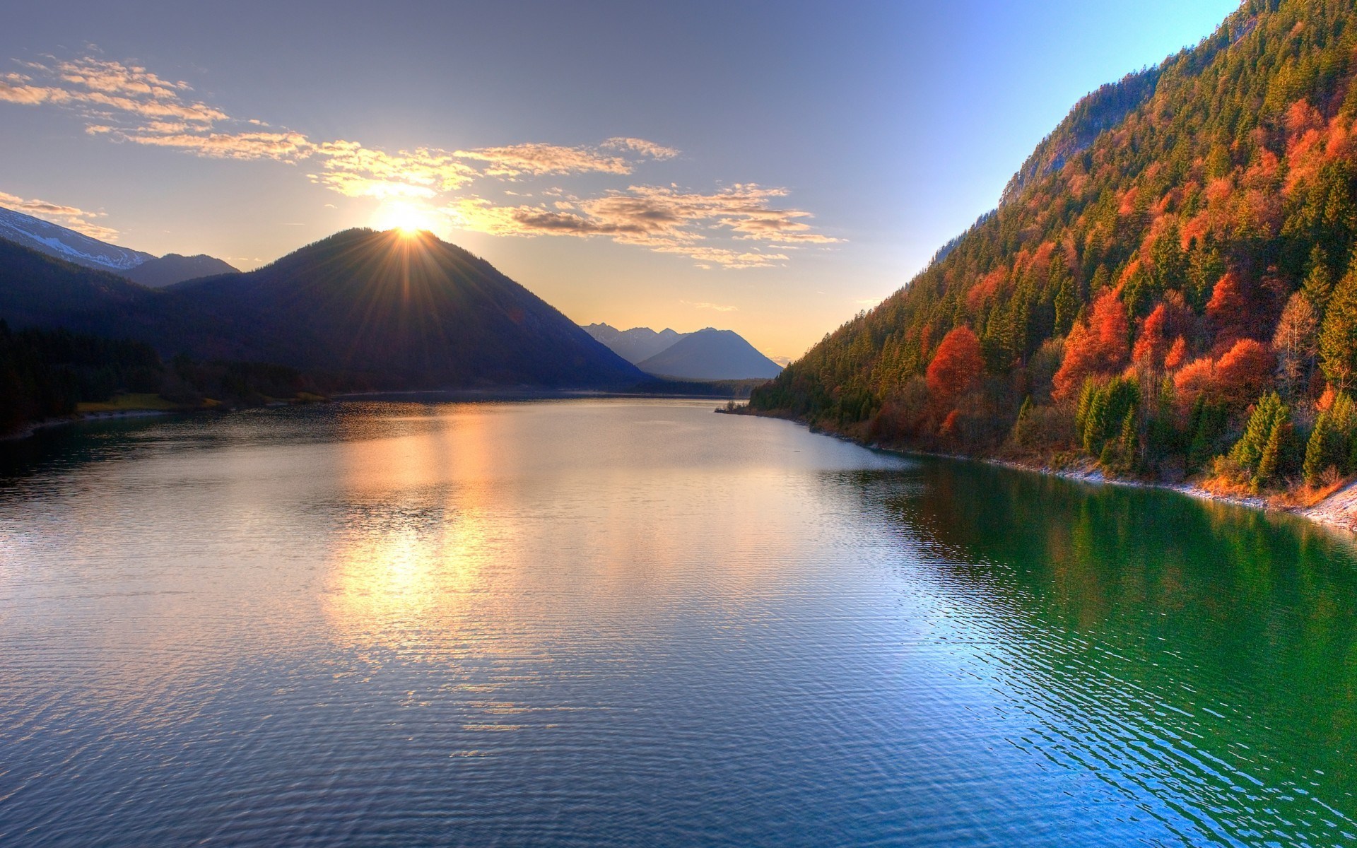 Lake and Mountains at Sunset with Autumn Foliage HD Wallpaper