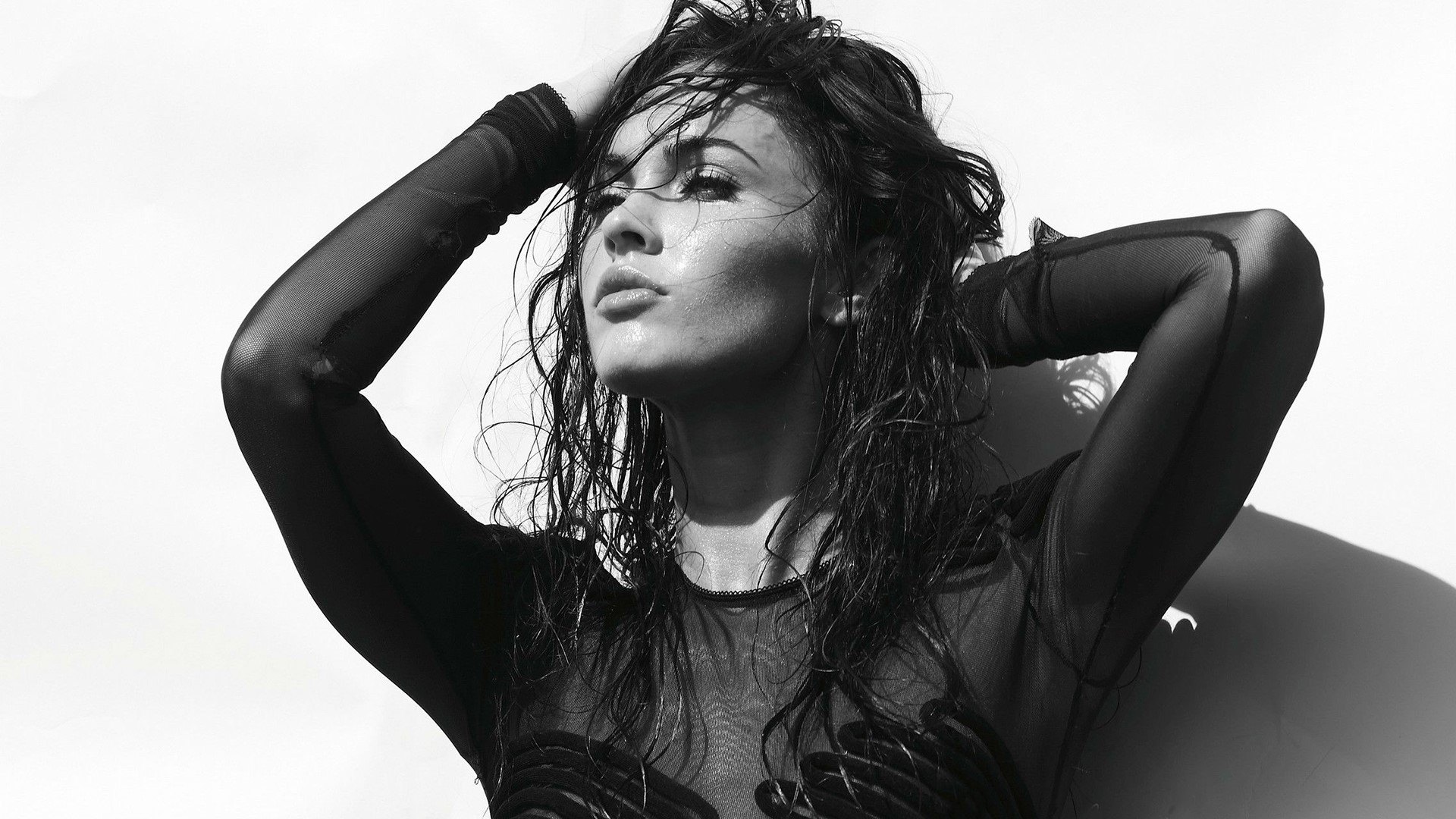 Megan Fox with wet hair HD Wallpaper