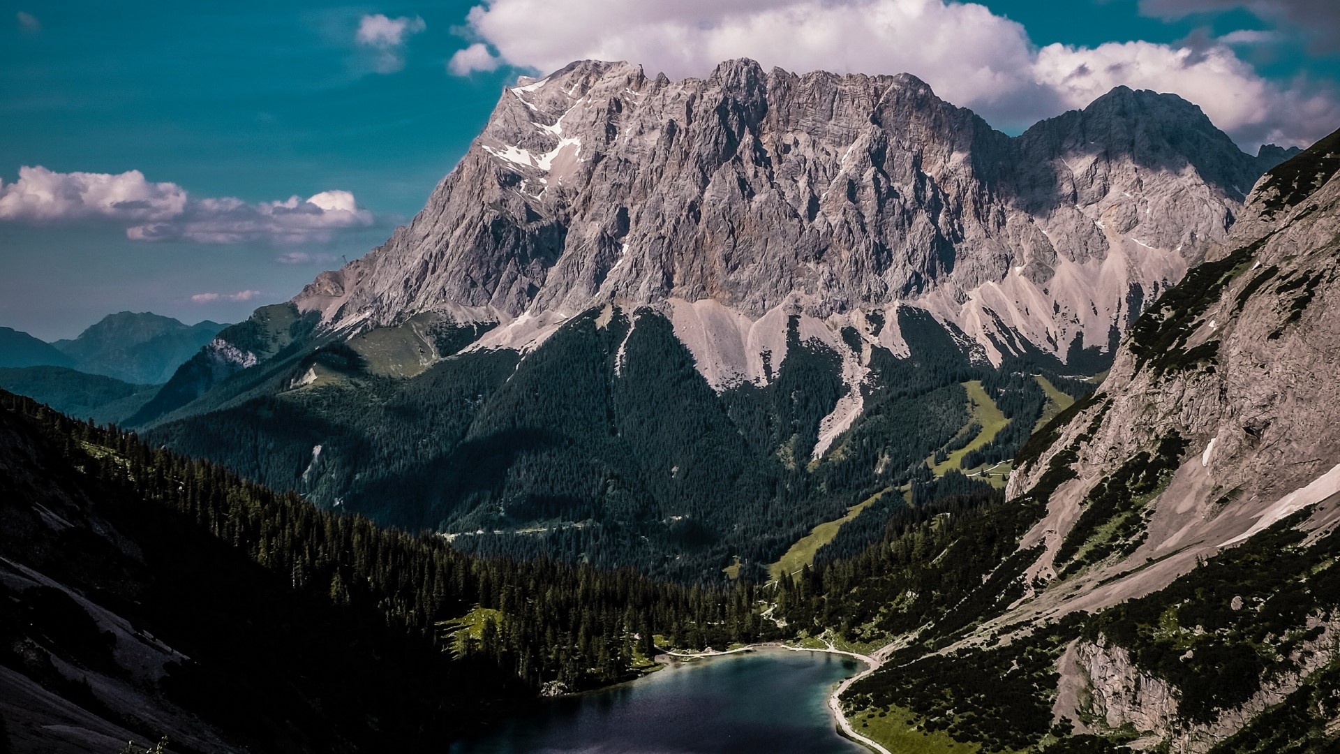 Mountain range with lake in Austria HD Wallpaper