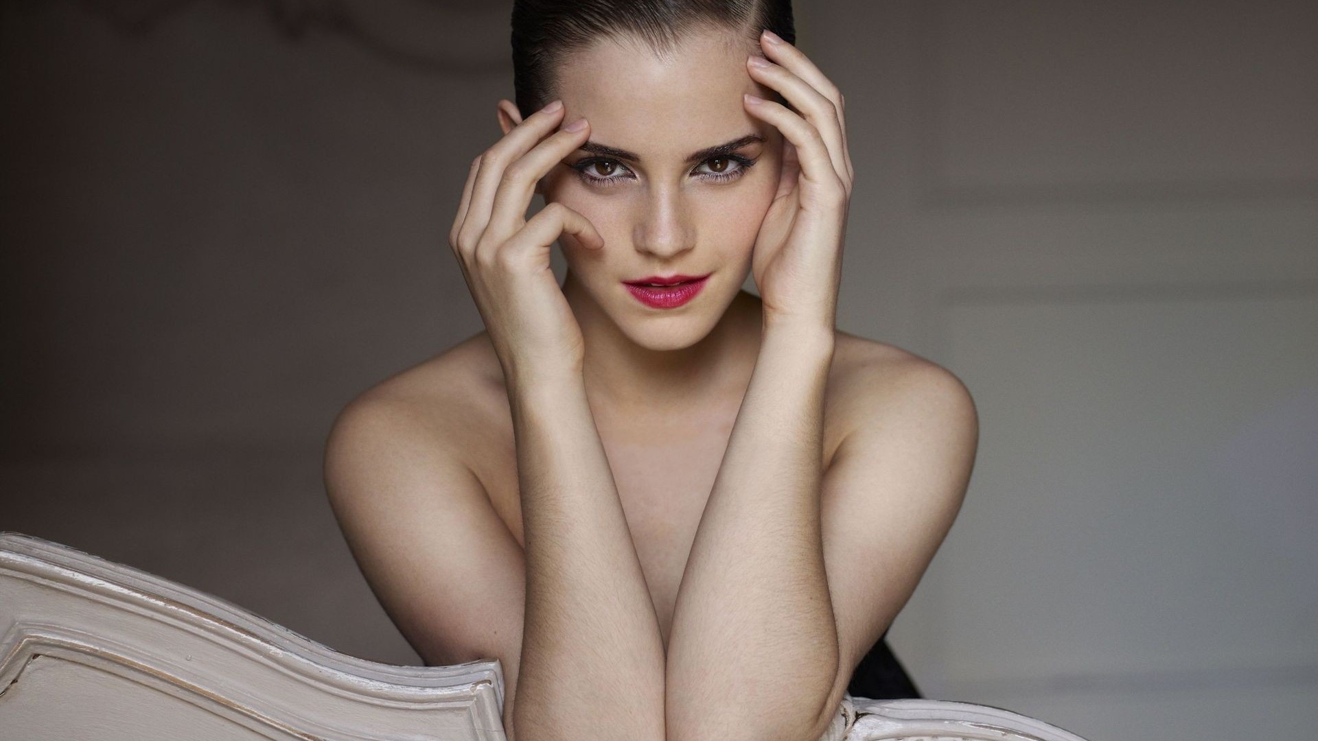 Emma Watson HD Wallpaper