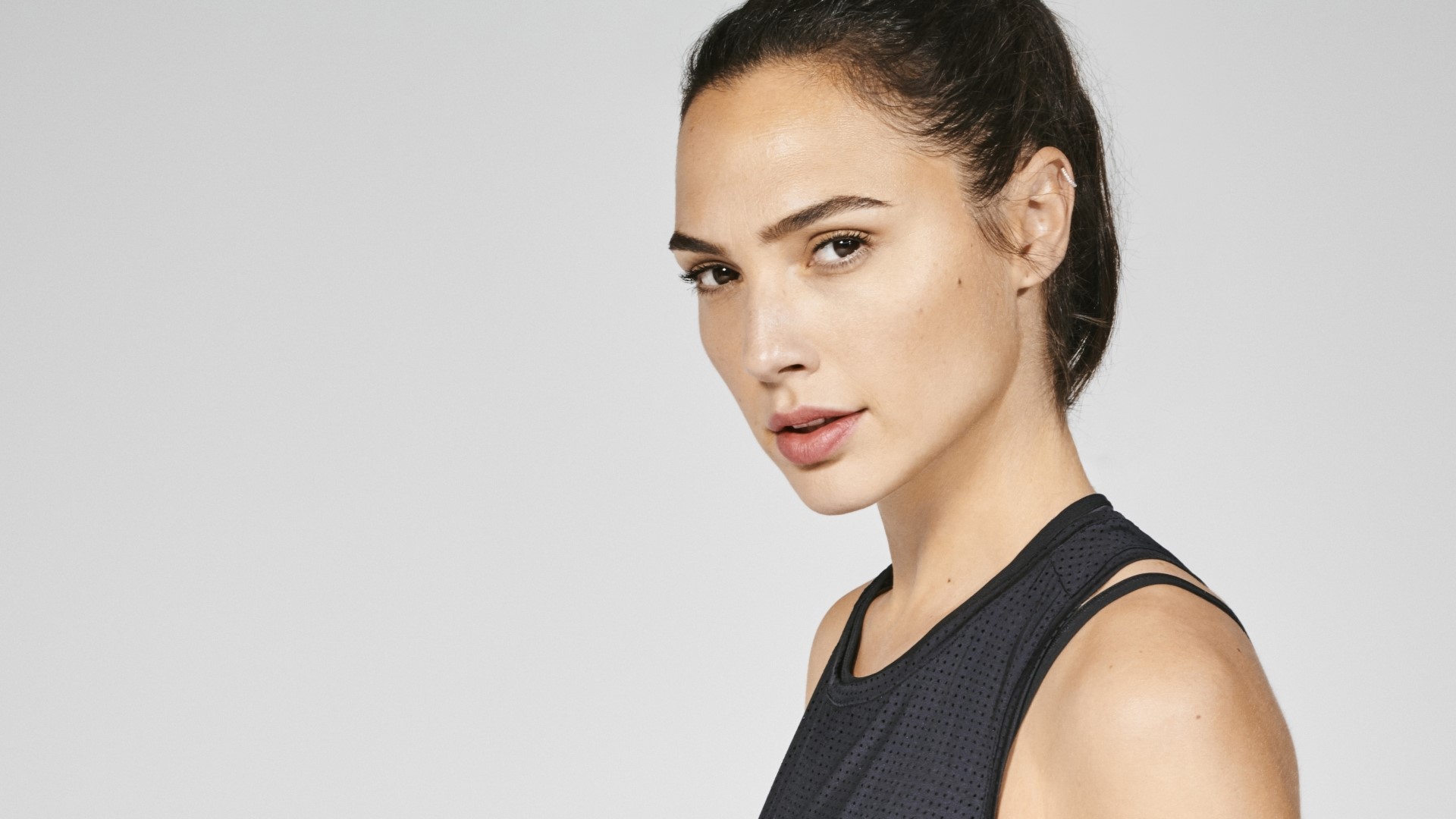 Gal Gadot HD Wallpaper