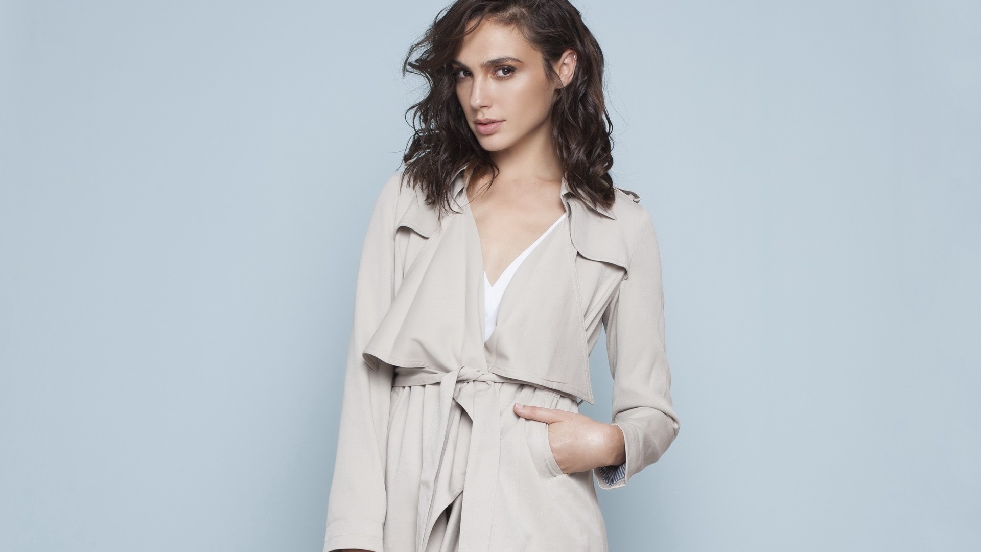 Gal Gadot HD Wallpaper