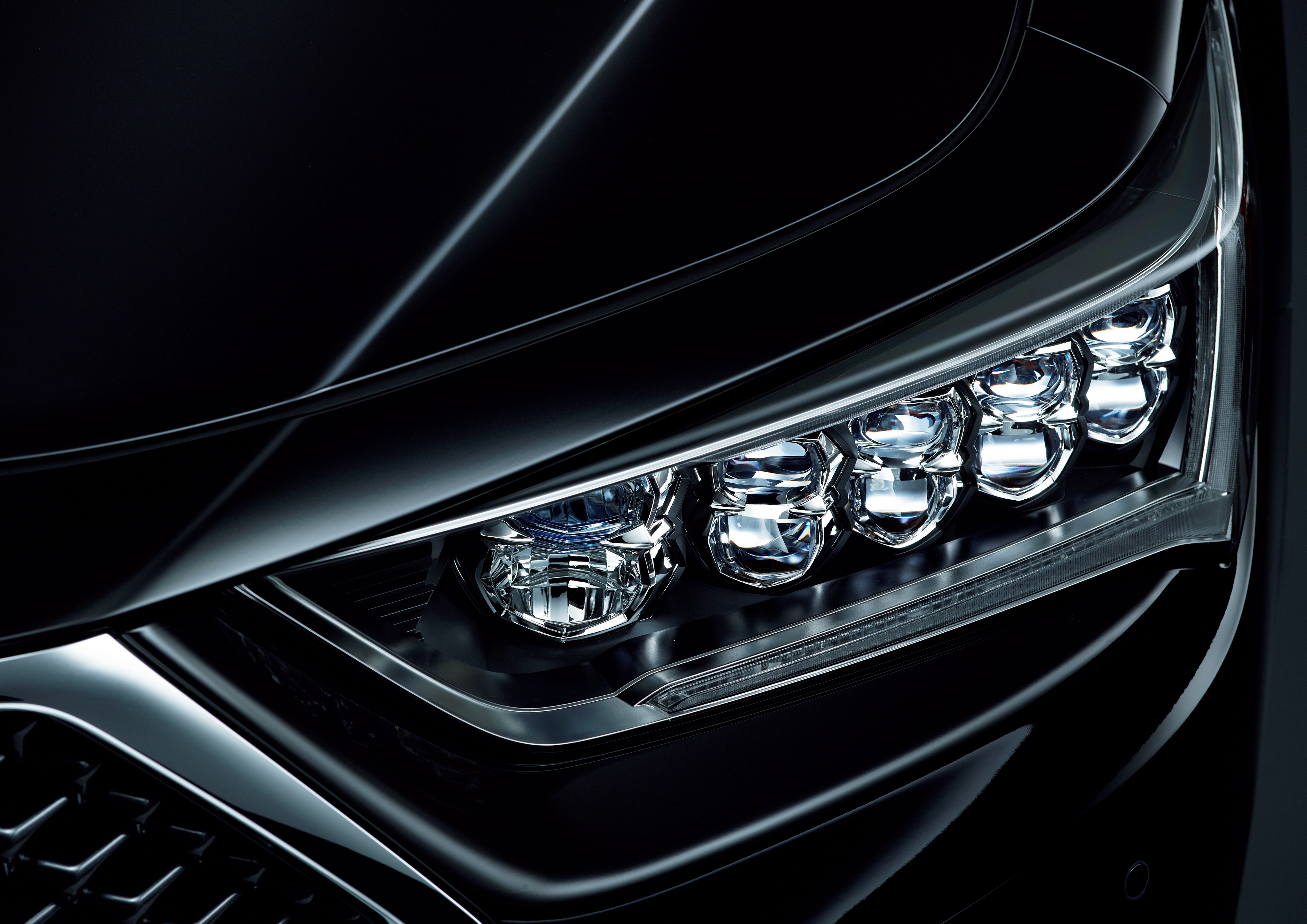 4K LED headlights of a black 2019 Honda Legend HD Wallpaper